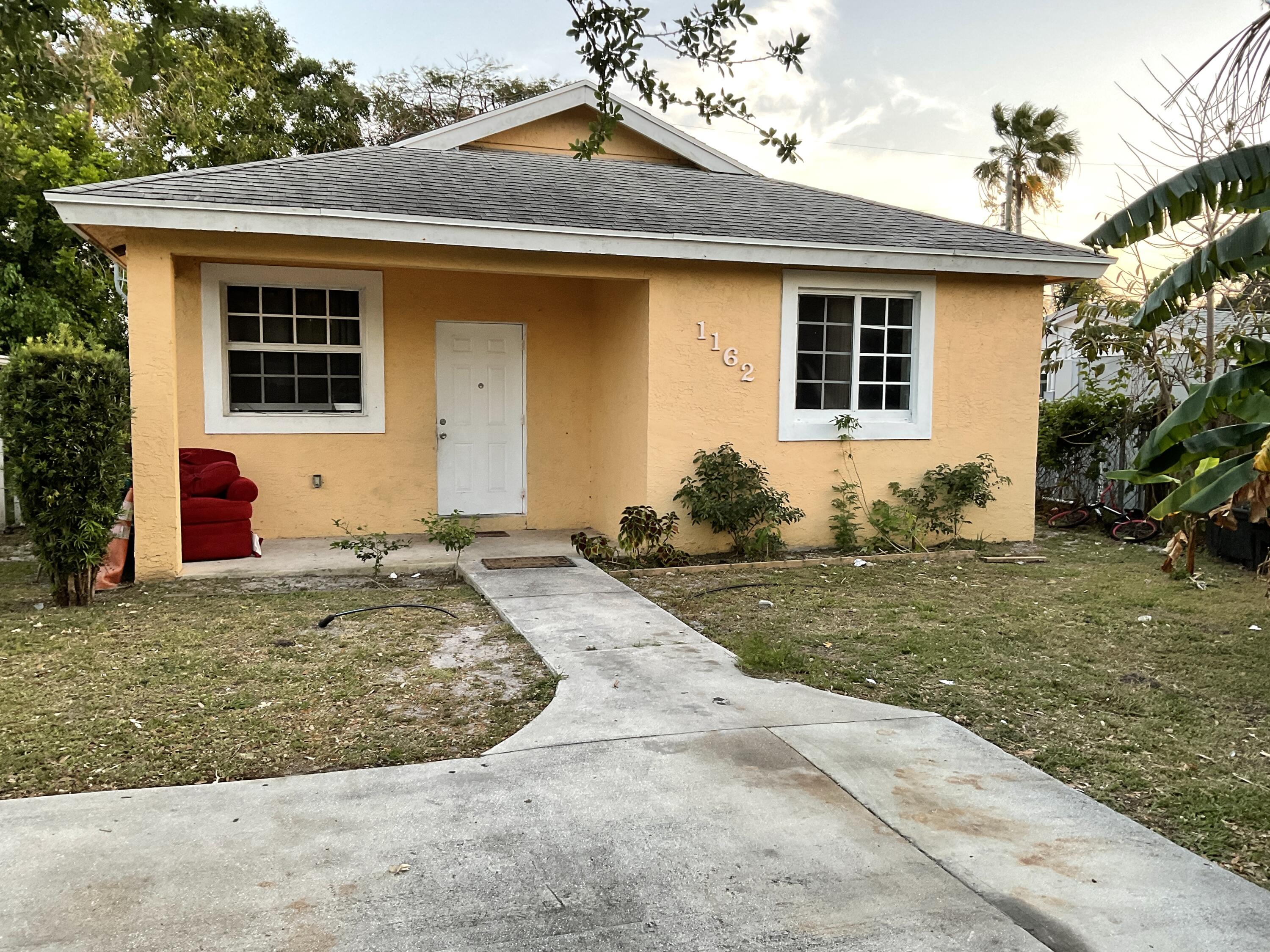 1162 Highview Road, Lantana, Palm Beach County, Florida - 3 Bedrooms  
2 Bathrooms - 