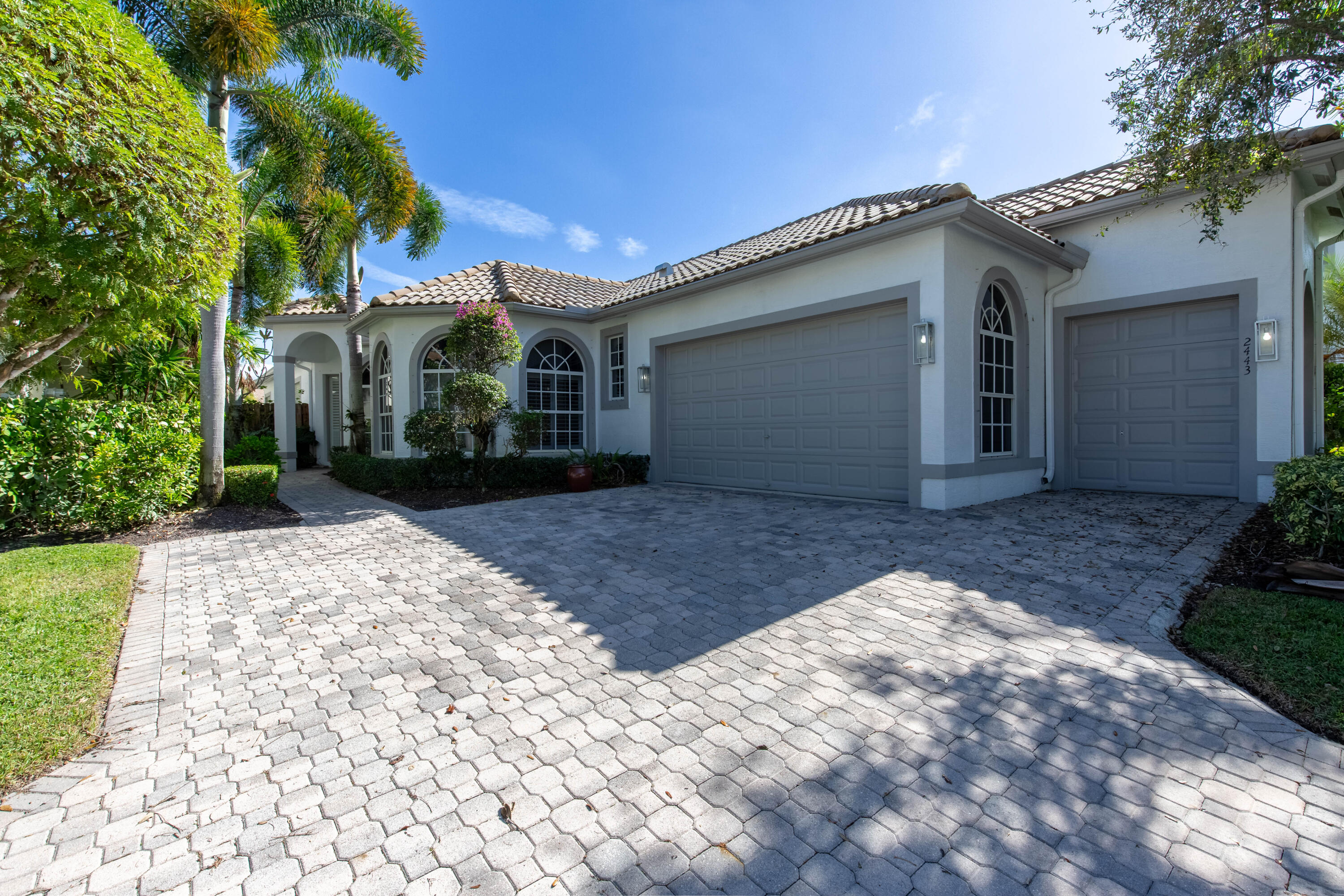 Property for Sale at 2443 Players Court, Wellington, Palm Beach County, Florida - Bedrooms: 3 
Bathrooms: 3  - $1,150,000