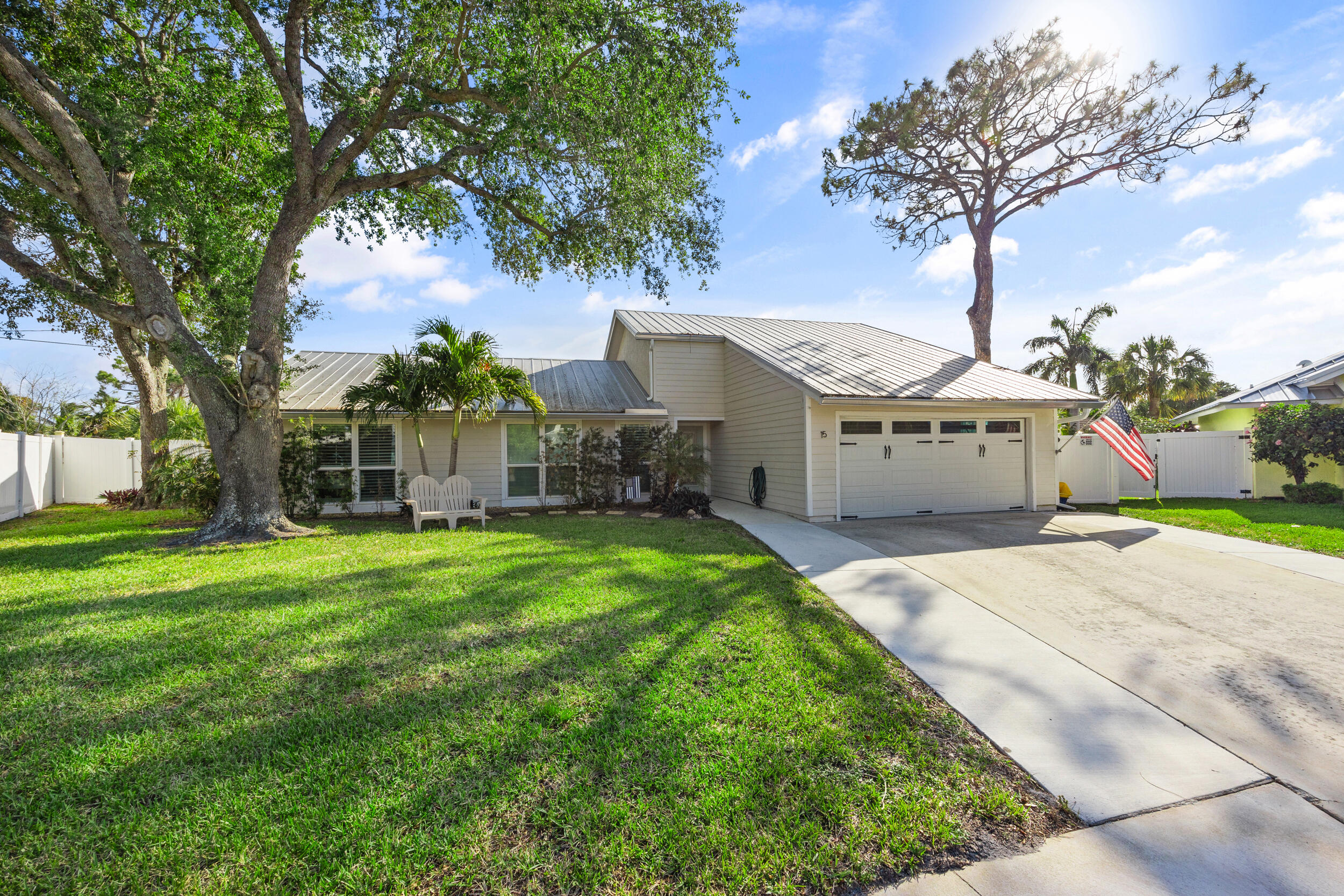 Property for Sale at 15 Hemlock Lane, Tequesta, Palm Beach County, Florida - Bedrooms: 3 
Bathrooms: 2  - $949,000