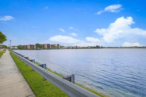 Photo of 21040 NE 2nd Court, Miami, FL 33179 (MLS # RX-11105084)