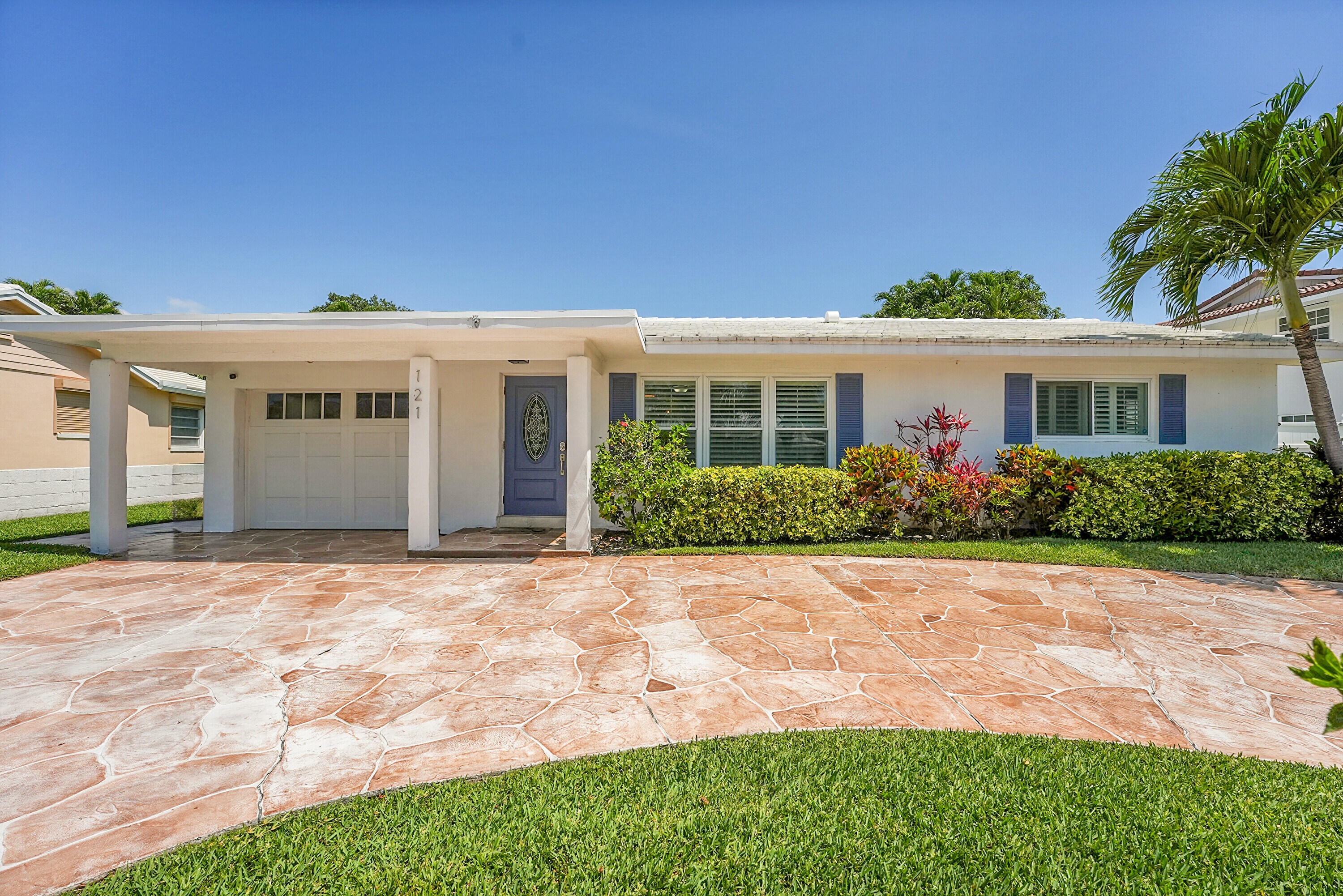 Property for Sale at 121 Tacoma Lane, Palm Beach Shores, Palm Beach County, Florida - Bedrooms: 2 
Bathrooms: 2  - $1,240,000