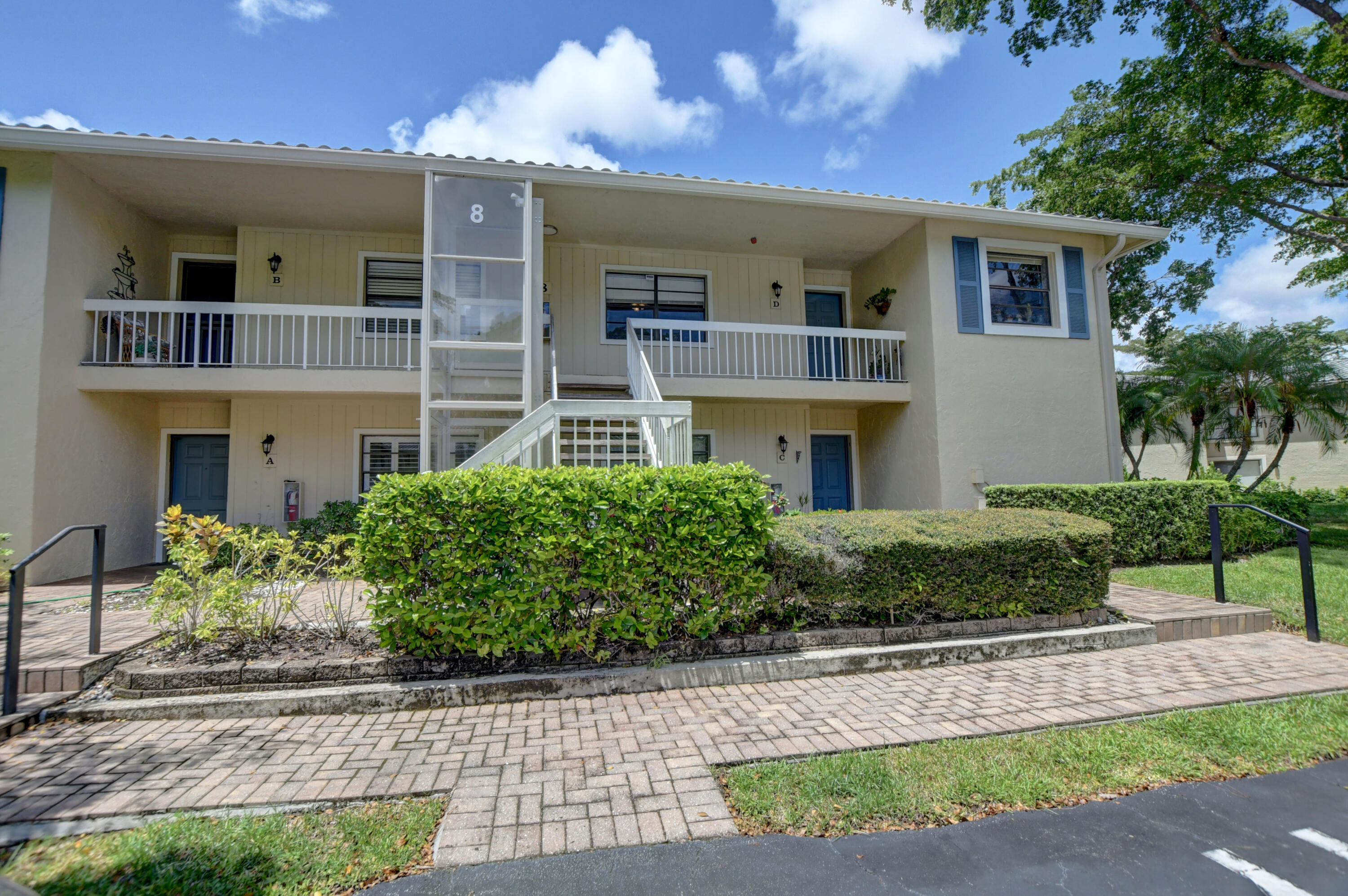 8 Westgate Lane D, Boynton Beach, Palm Beach County, Florida - 3 Bedrooms  
2 Bathrooms - 