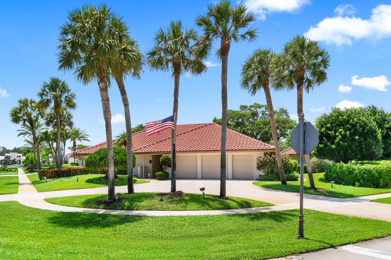 Property for Sale at 4246 Live Oak Boulevard, Delray Beach, Palm Beach County, Florida - Bedrooms: 5 
Bathrooms: 4.5  - $2,800,000