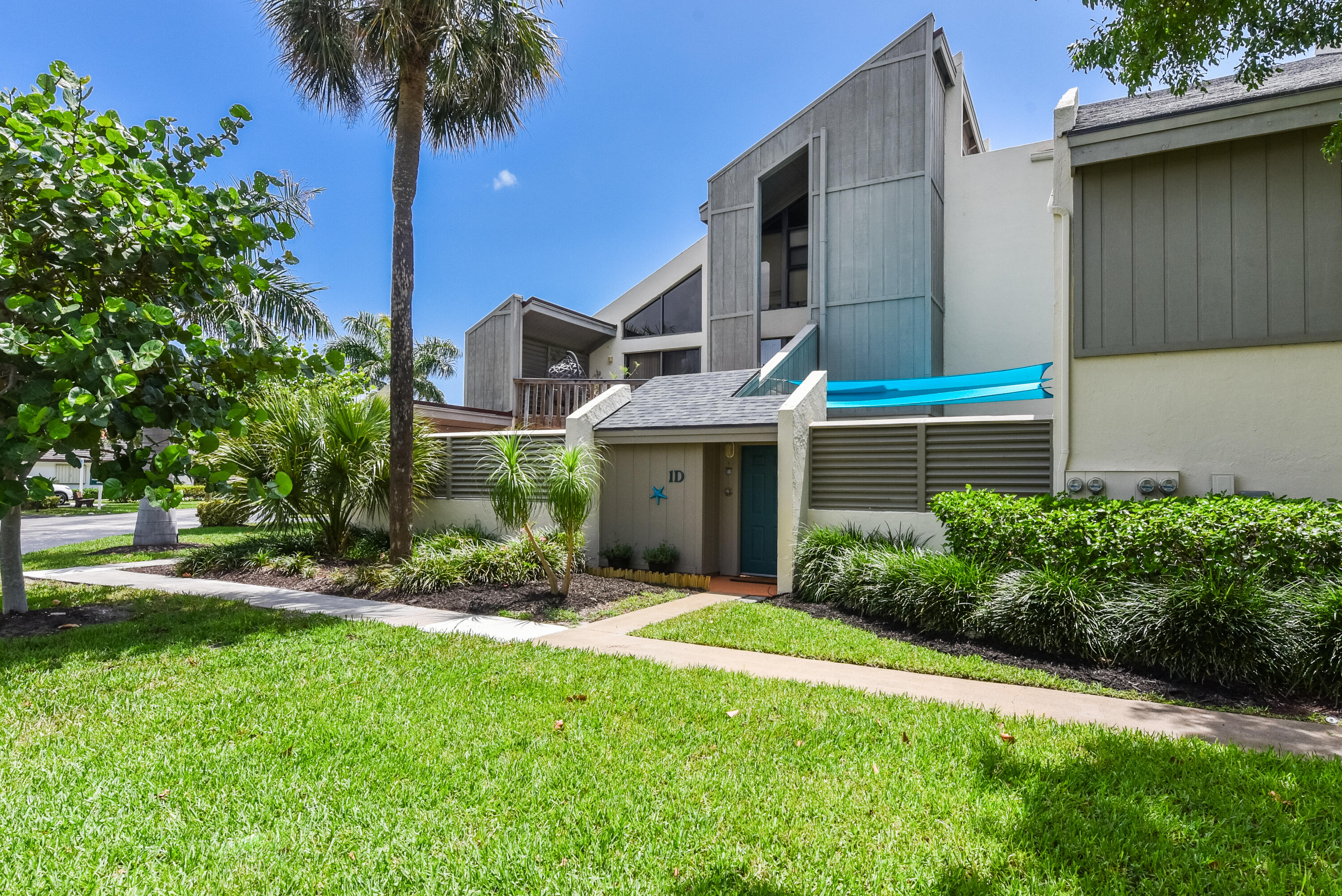 Property for Sale at 1605 S Us Highway 1 1D, Jupiter, Palm Beach County, Florida - Bedrooms: 1 
Bathrooms: 1  - $349,000
