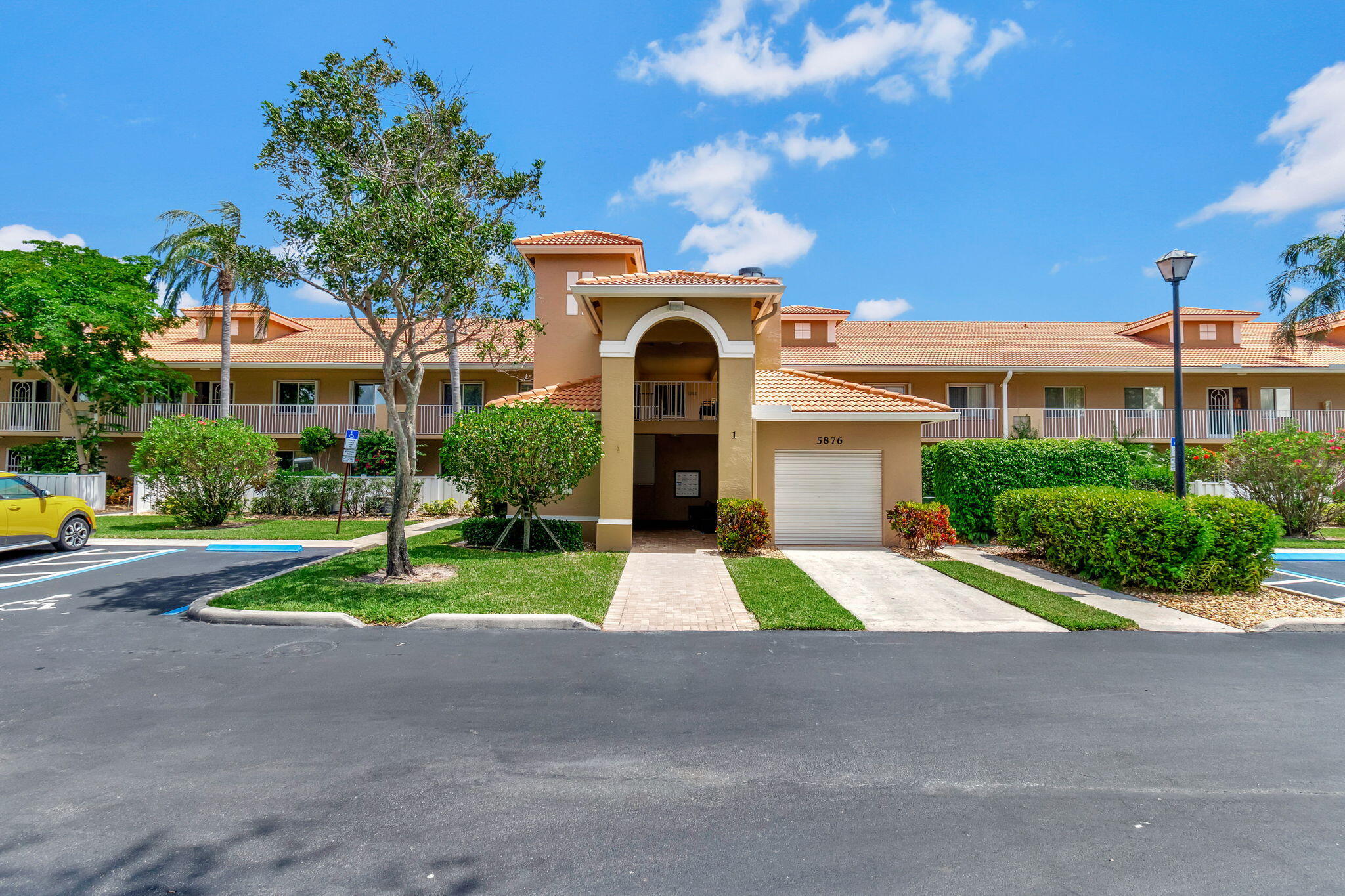 Property for Sale at 5876 Regal Glen Drive 105, Boynton Beach, Palm Beach County, Florida - Bedrooms: 3 
Bathrooms: 2  - $410,000