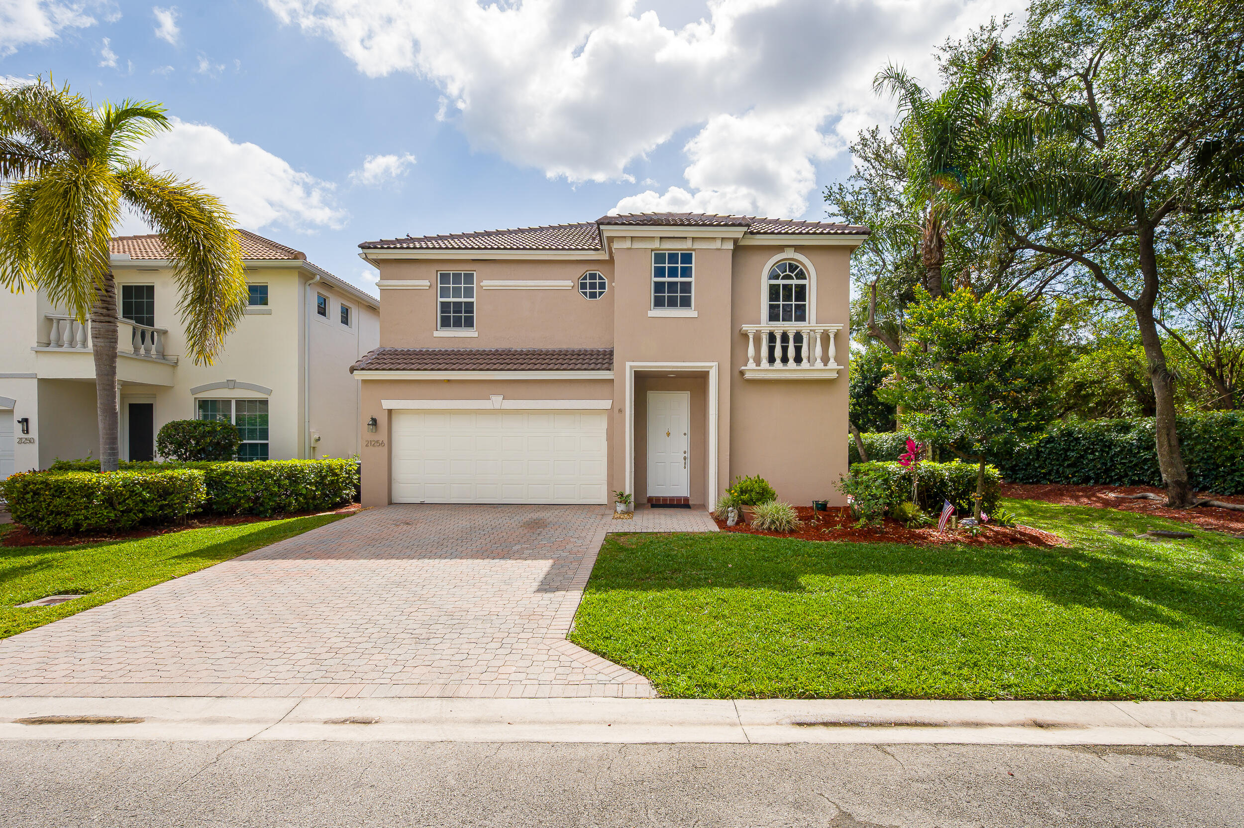 21256 Via Fiore, Boca Raton, Palm Beach County, Florida - 4 Bedrooms  
3.5 Bathrooms - 