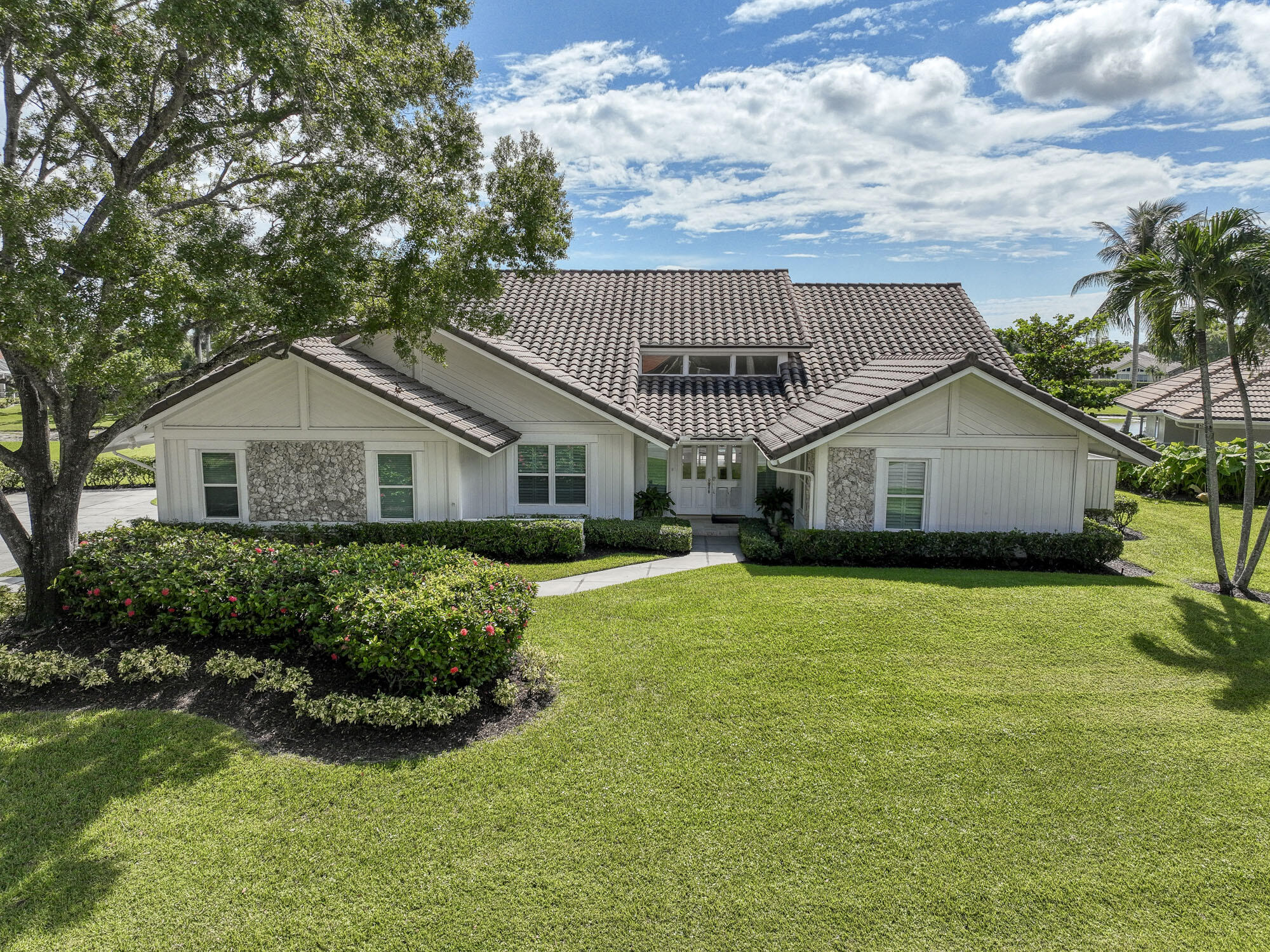 108 Sandbourne Lane, Palm Beach Gardens, Palm Beach County, Florida - 4 Bedrooms  
4 Bathrooms - 