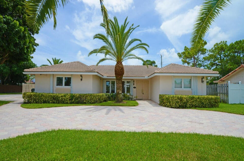 Property for Sale at 116 Burning Tree Lane, Boca Raton, Palm Beach County, Florida - Bedrooms: 4 
Bathrooms: 2  - $779,900