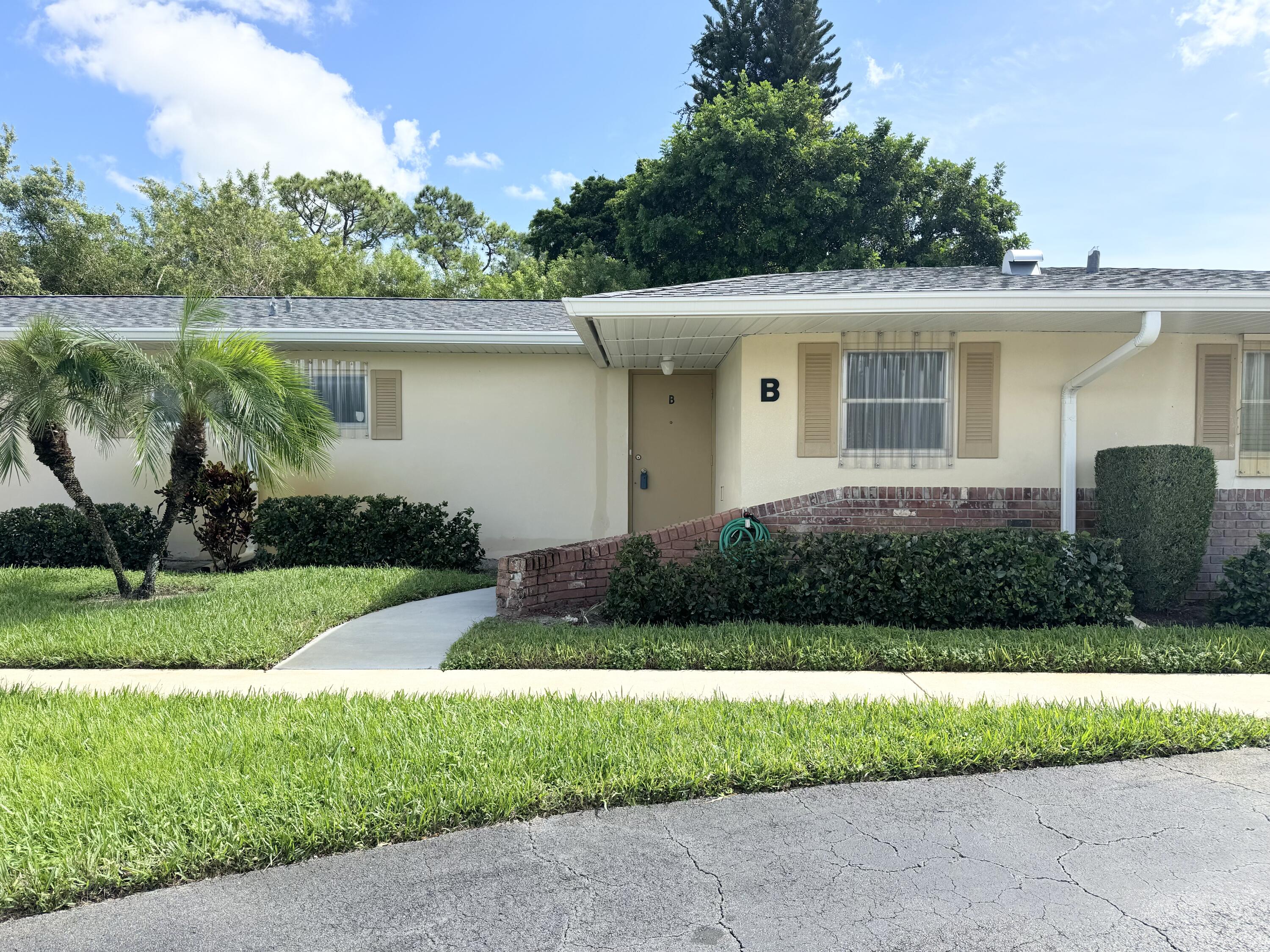 2501 W Barkley Drive B, West Palm Beach, Palm Beach County, Florida - 1 Bedrooms  
1 Bathrooms - 