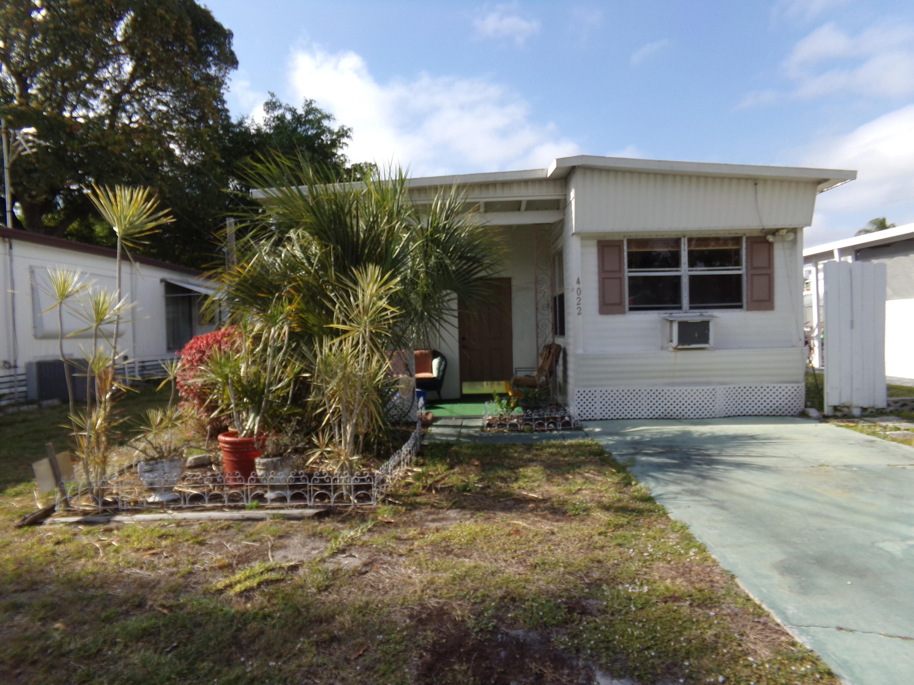 Property for Sale at 4022 S 88th Place, Boynton Beach, Palm Beach County, Florida - Bedrooms: 1 
Bathrooms: 1.5  - $114,000