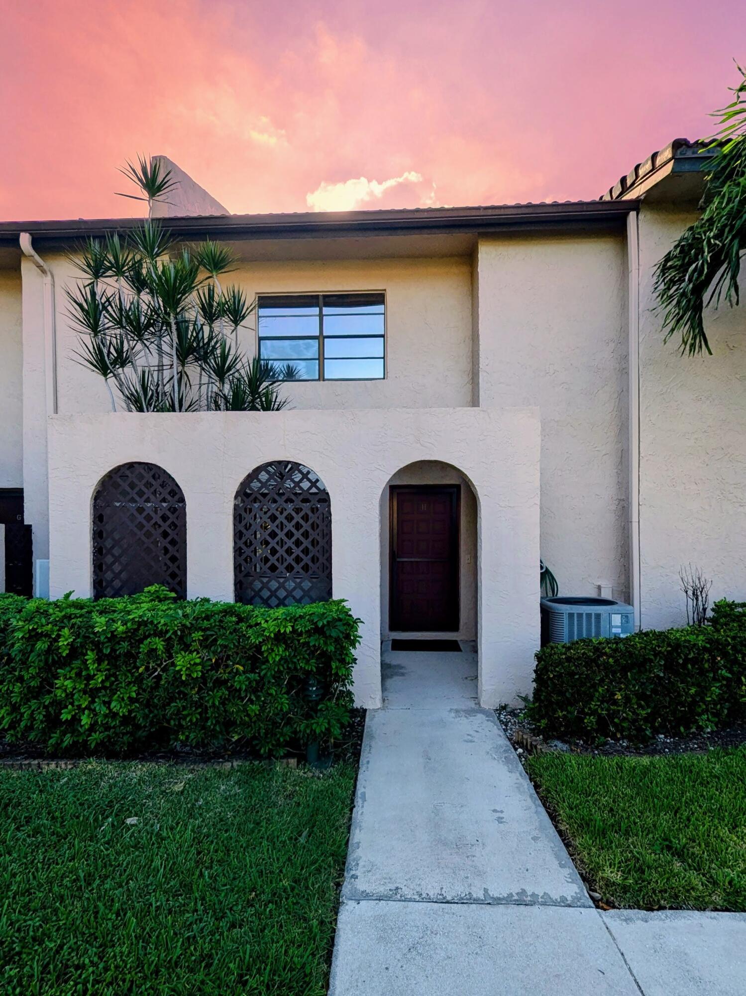 Property for Sale at 9276 Vista Del Lago H, Boca Raton, Palm Beach County, Florida - Bedrooms: 2 
Bathrooms: 2.5  - $284,900