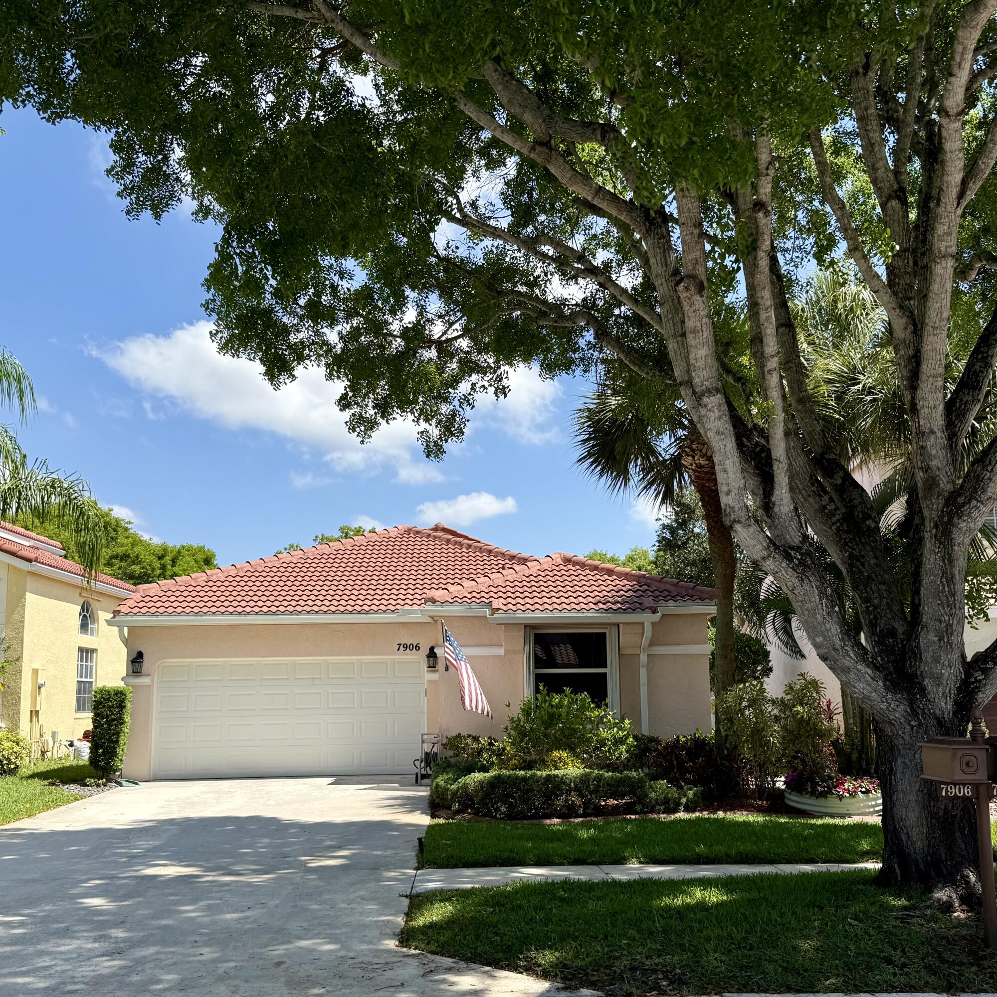 7906 Rockport Circle, Lake Worth, Palm Beach County, Florida - 3 Bedrooms  
2 Bathrooms - 