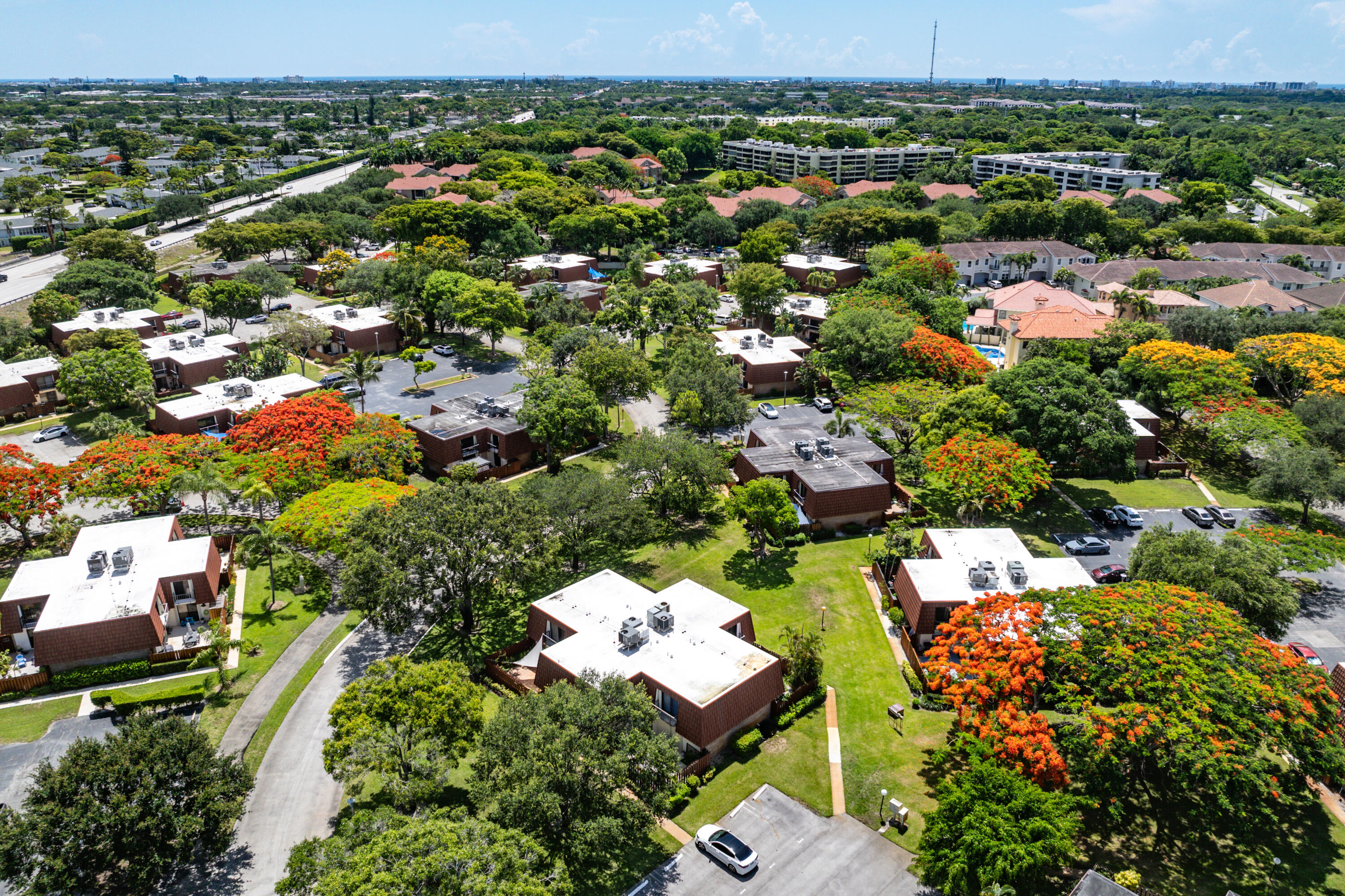 Photo 1 of 3100 Spanish Wells Drive 1-D, Delray Beach, Florida, $360,000, Web #: 11023699