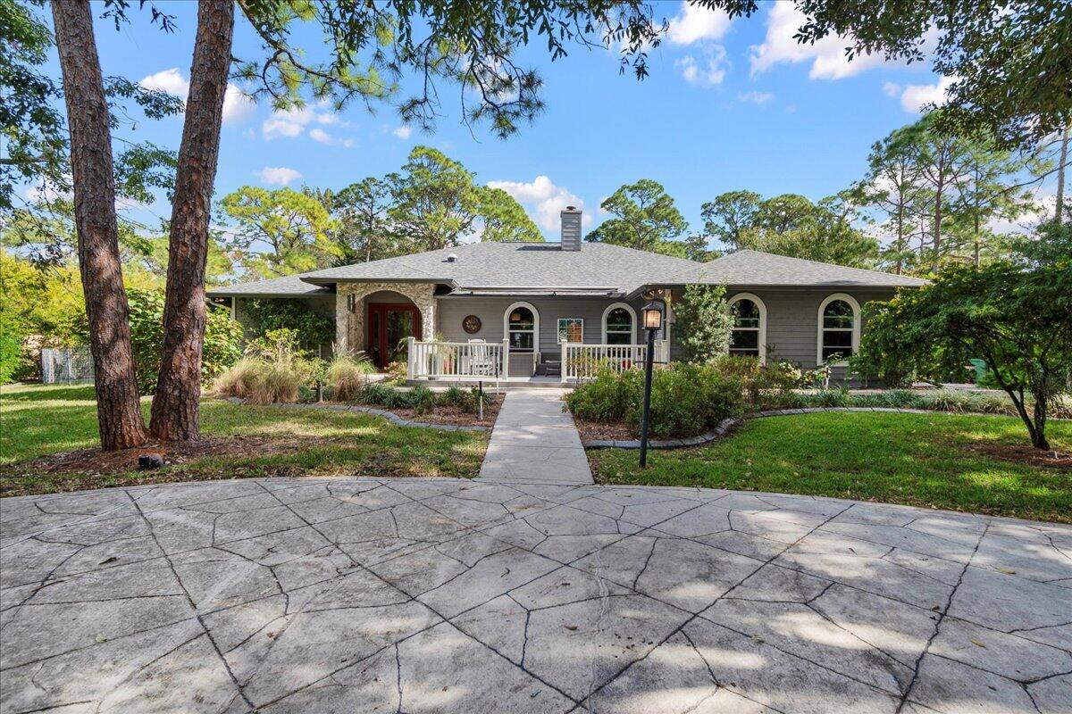 Property for Sale at 17602 Bridle Court, Jupiter, Palm Beach County, Florida - Bedrooms: 4 
Bathrooms: 3  - $985,000
