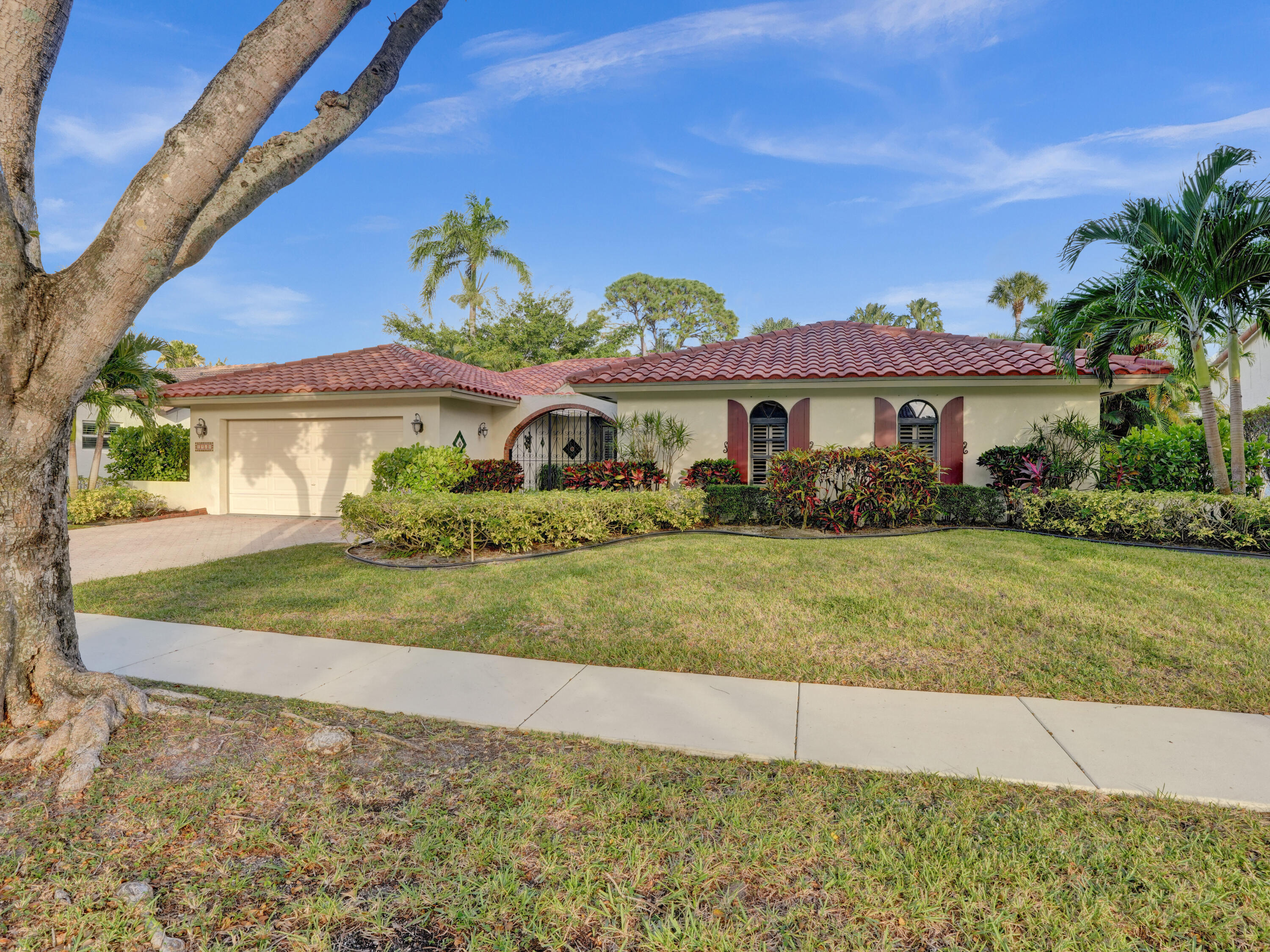 2710 Nw 27th Avenue, Boca Raton, Palm Beach County, Florida - 4 Bedrooms  
3 Bathrooms - 