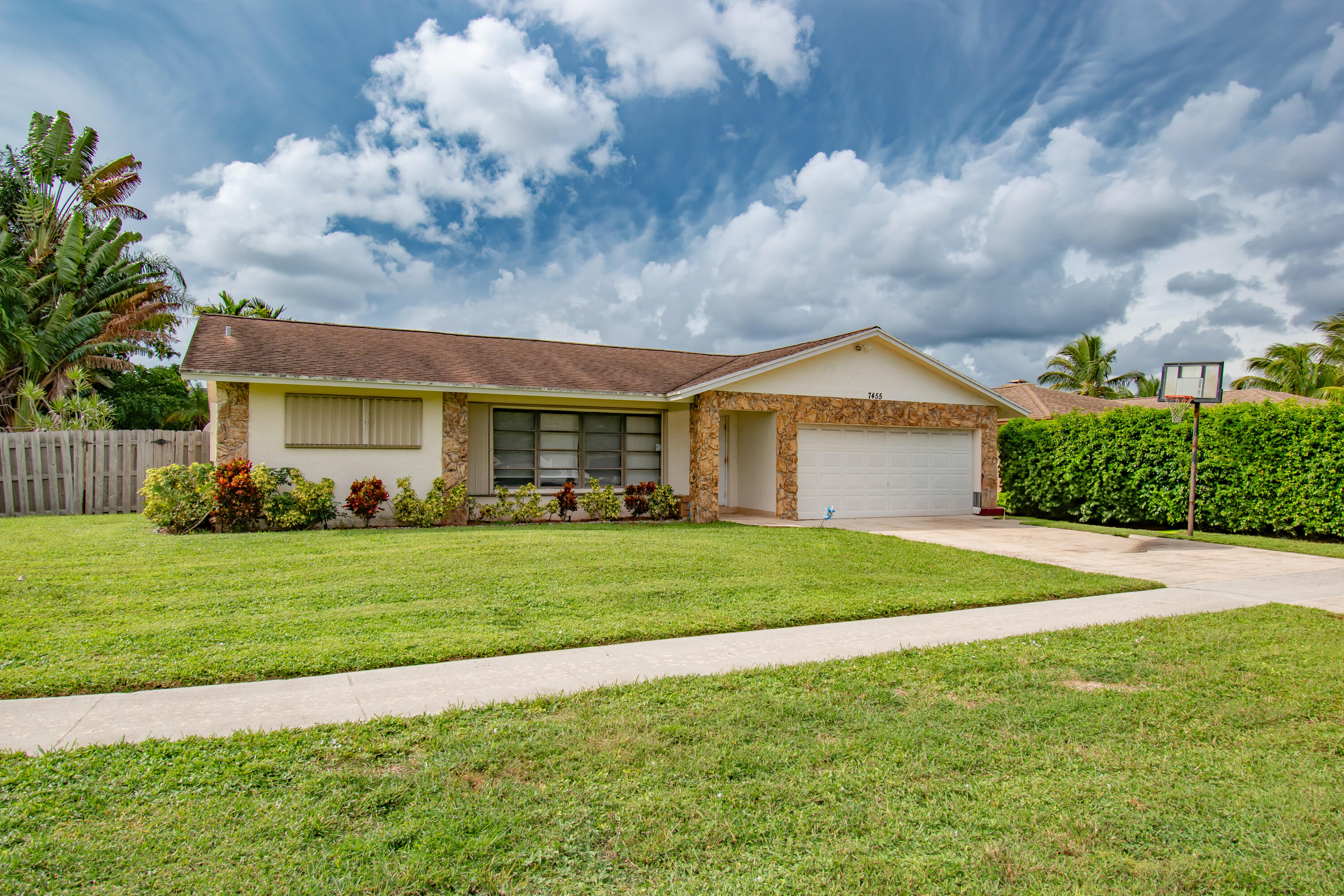 7455 San Clemente Place, Boca Raton, Palm Beach County, Florida - 3 Bedrooms  
2 Bathrooms - 