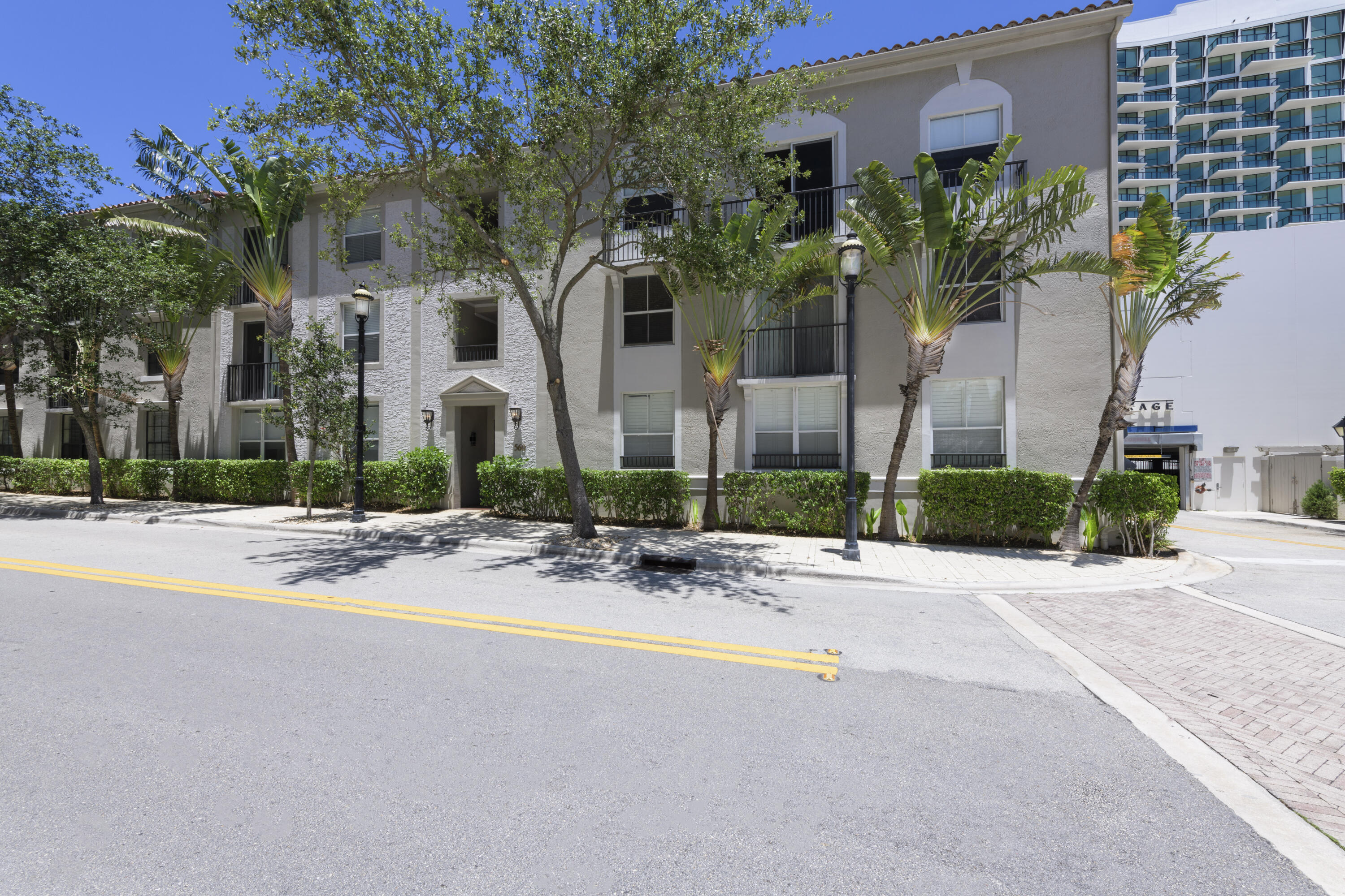 560 S Sapodilla Avenue 303, West Palm Beach, Palm Beach County, Florida - 3 Bedrooms  
2 Bathrooms - 