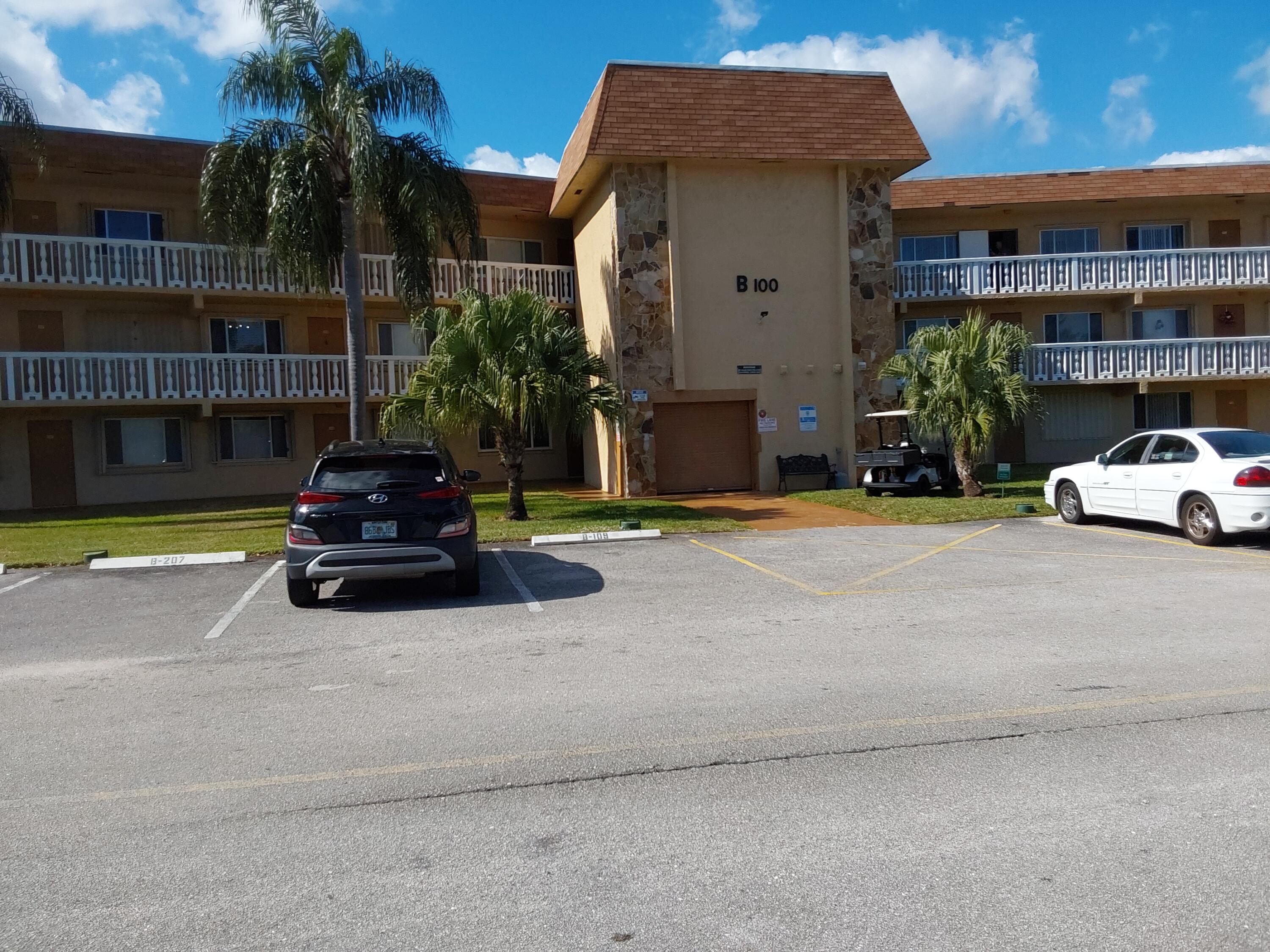 100 Village Green Circle B203, Palm Springs, Miami-Dade County, Florida - 1 Bedrooms  
1 Bathrooms - 