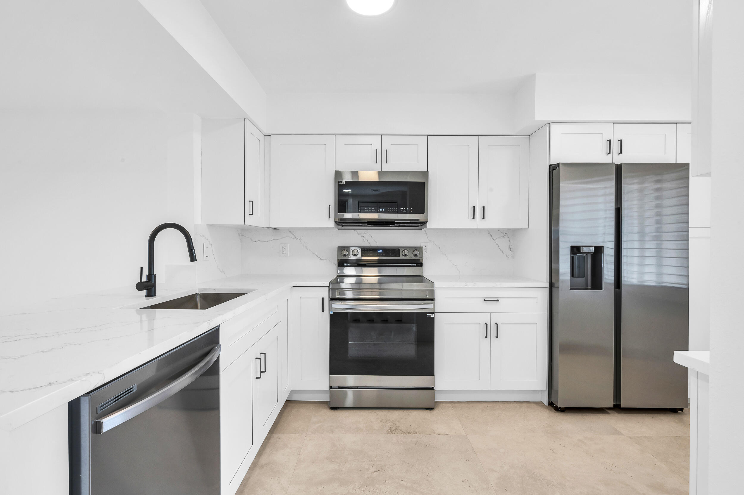 7290 Kinhghurst Drive 701, Delray Beach, Palm Beach County, Florida - 2 Bedrooms  
20 Bathrooms - 