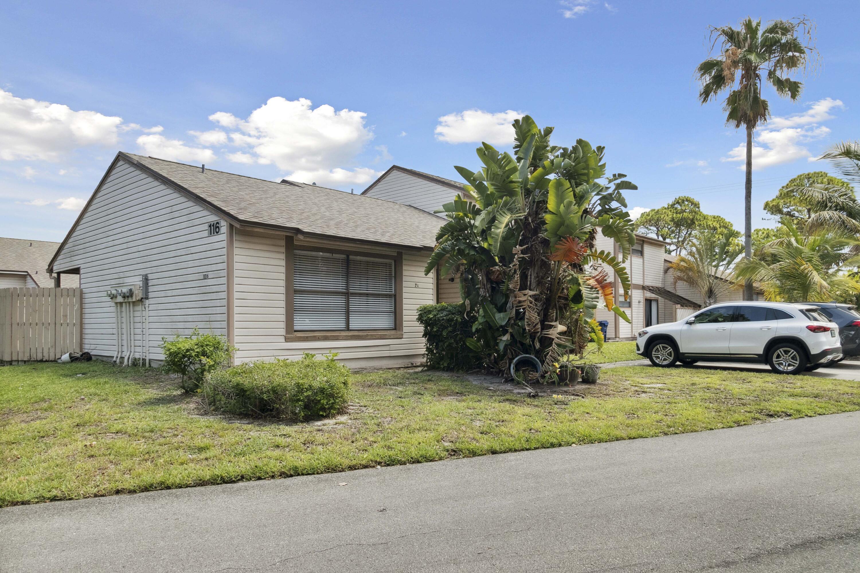 Property for Sale at 116 Sherwood Circle 7A, Jupiter, Palm Beach County, Florida - Bedrooms: 2 
Bathrooms: 2  - $325,000