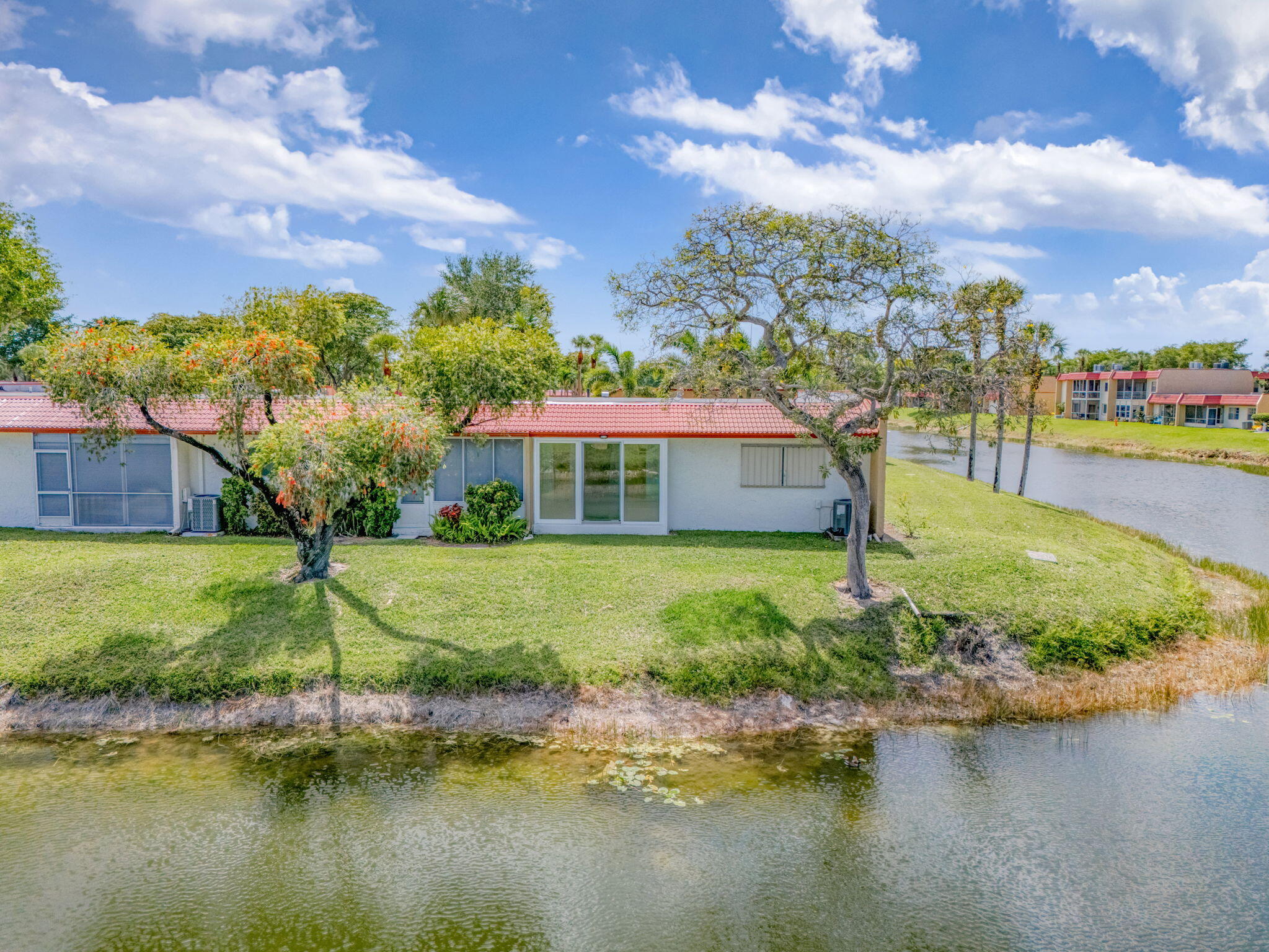 Property for Sale at 445 Lake Helen Drive, West Palm Beach, Palm Beach County, Florida - Bedrooms: 2 
Bathrooms: 2  - $329,900