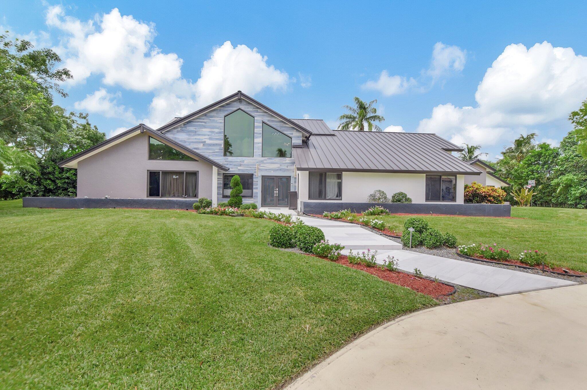 Property for Sale at 10385 Avenida Del Rio, Delray Beach, Palm Beach County, Florida - Bedrooms: 6 
Bathrooms: 4.5  - $2,999,999