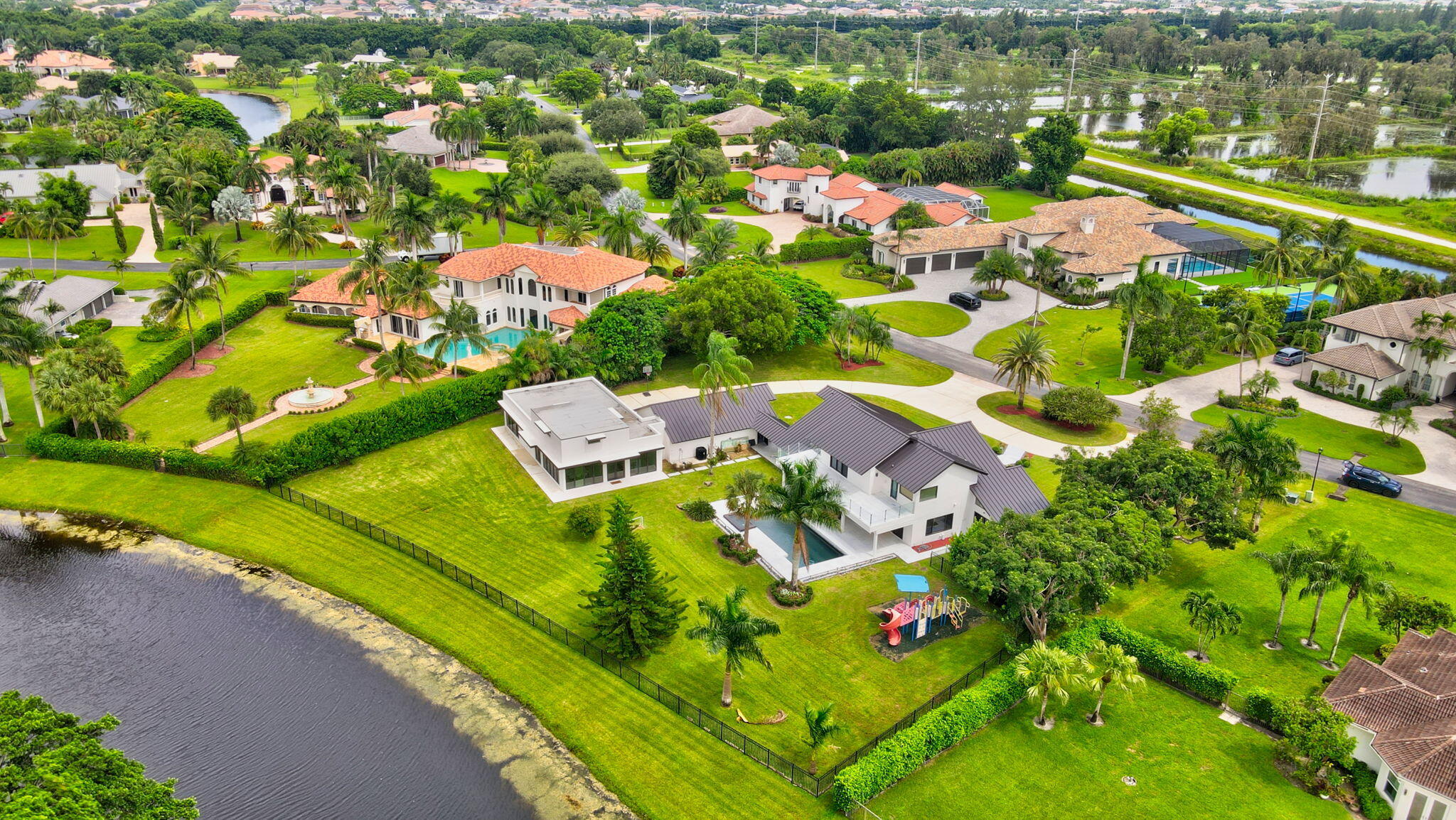 10385 Avenida Del Rio, Delray Beach, Palm Beach County, Florida - 6 Bedrooms  
4.5 Bathrooms - 