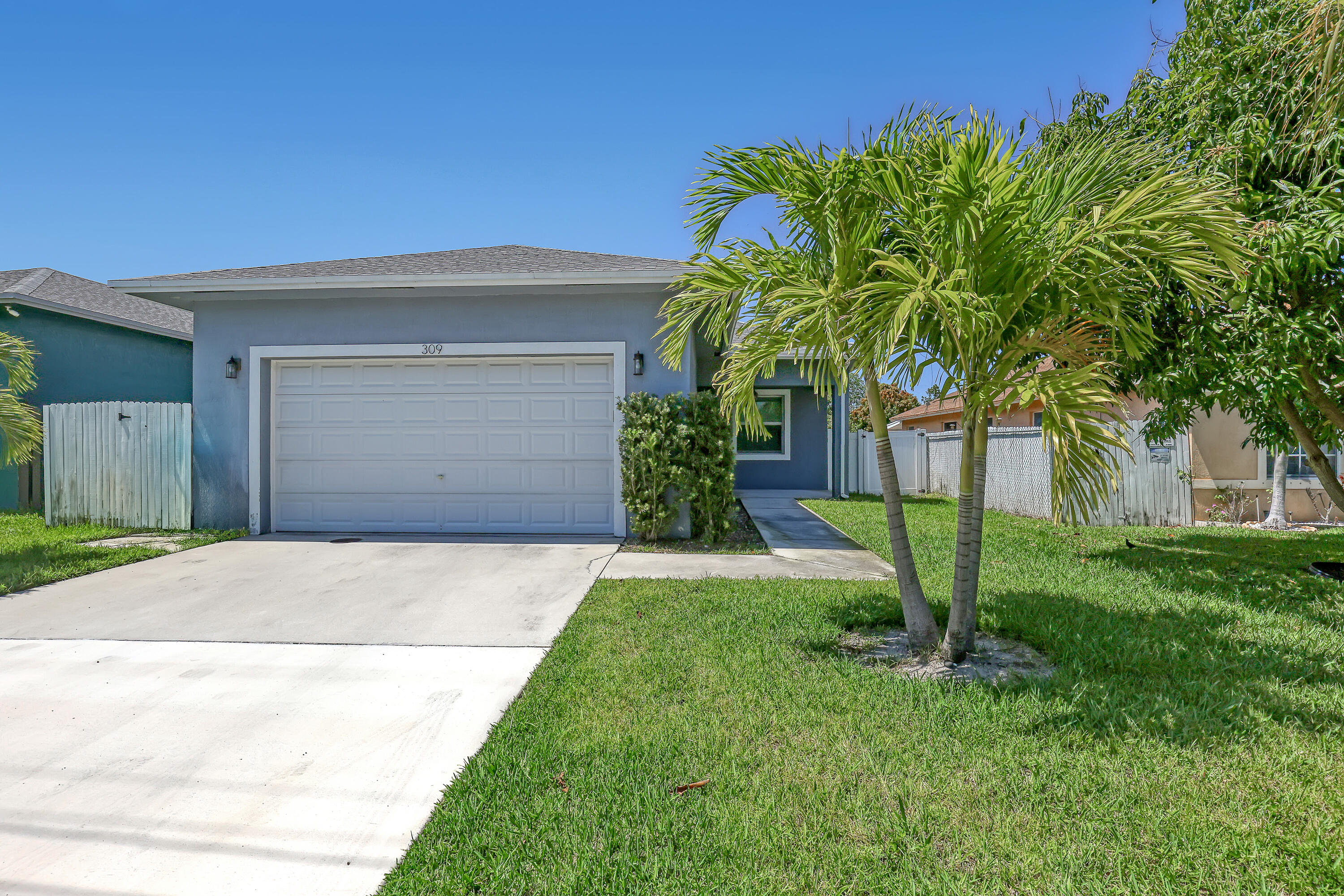309 Ne 11th Avenue, Boynton Beach, Palm Beach County, Florida - 3 Bedrooms  
2 Bathrooms - 