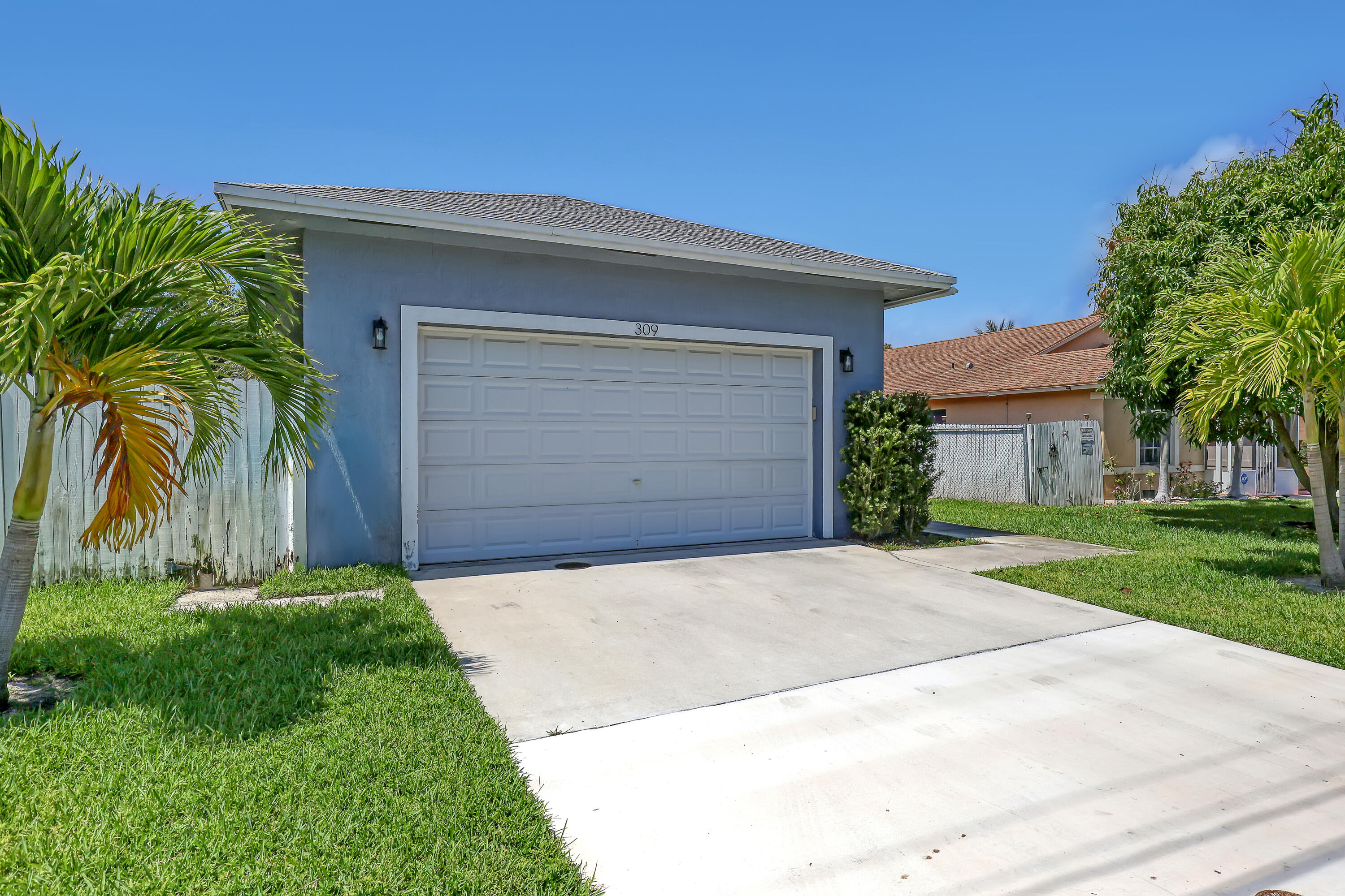 Property for Sale at 309 Ne 11th Avenue, Boynton Beach, Palm Beach County, Florida - Bedrooms: 3 
Bathrooms: 2  - $525,000