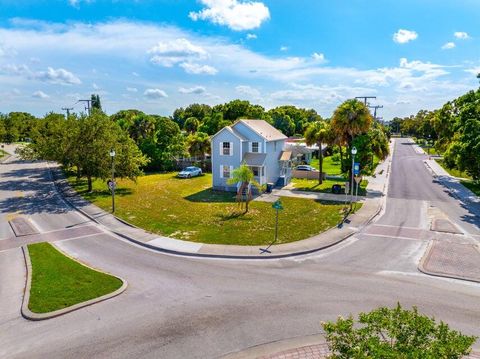 Photo of 901 Ohio Avenue, Fort Pierce, FL 34950 (MLS # RX-11113739)