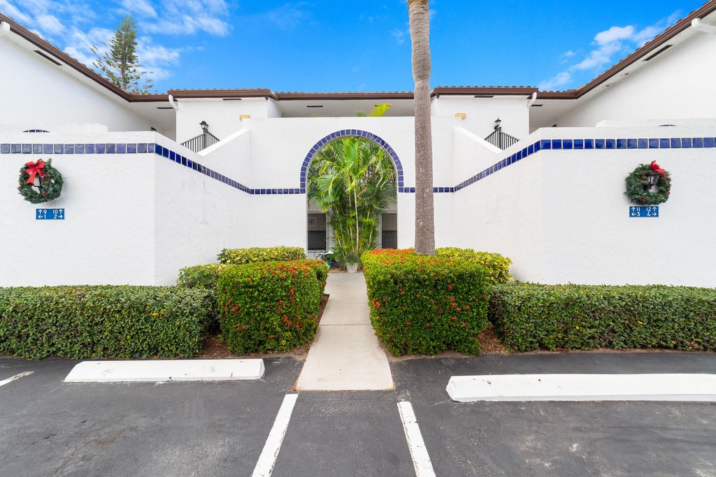 Photo of 6121 SE Landing Way #12, Stuart, FL 34997 (MLS # RX-11122087)