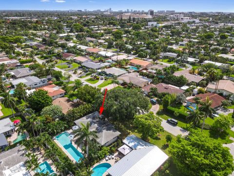 Tiny photo for 4311 NE 16th Avenue, Oakland Park, FL 33334 (MLS # RX-11098875)