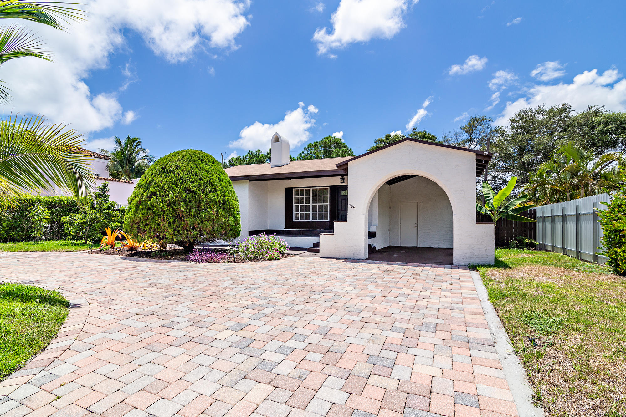 Photo 1 of 934 Paseo Andorra, West Palm Beach, Florida, $380,000, Web #: 10454748