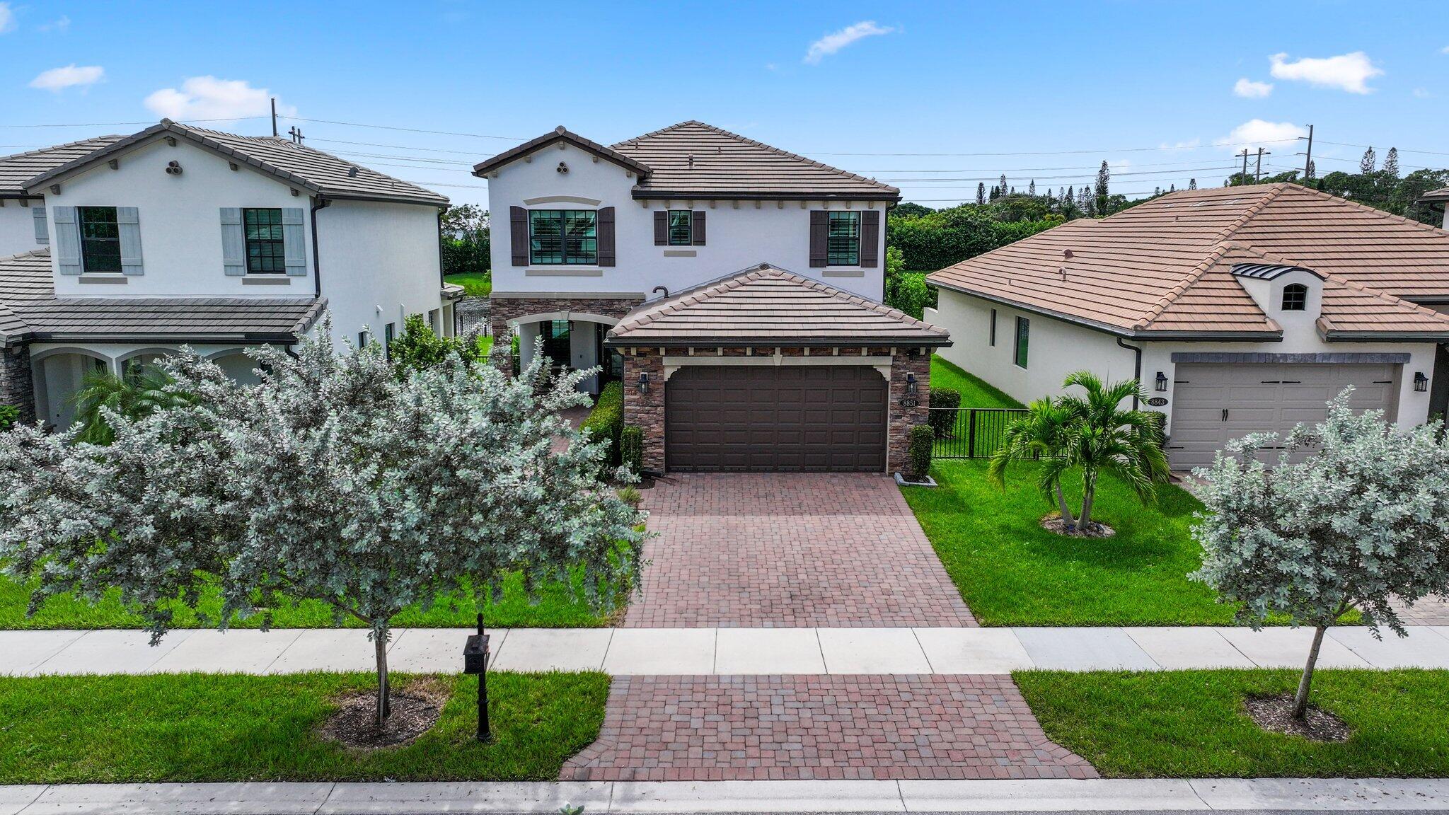 8851 Grand Prix Lane, Boynton Beach, Palm Beach County, Florida - 5 Bedrooms  
3 Bathrooms - 