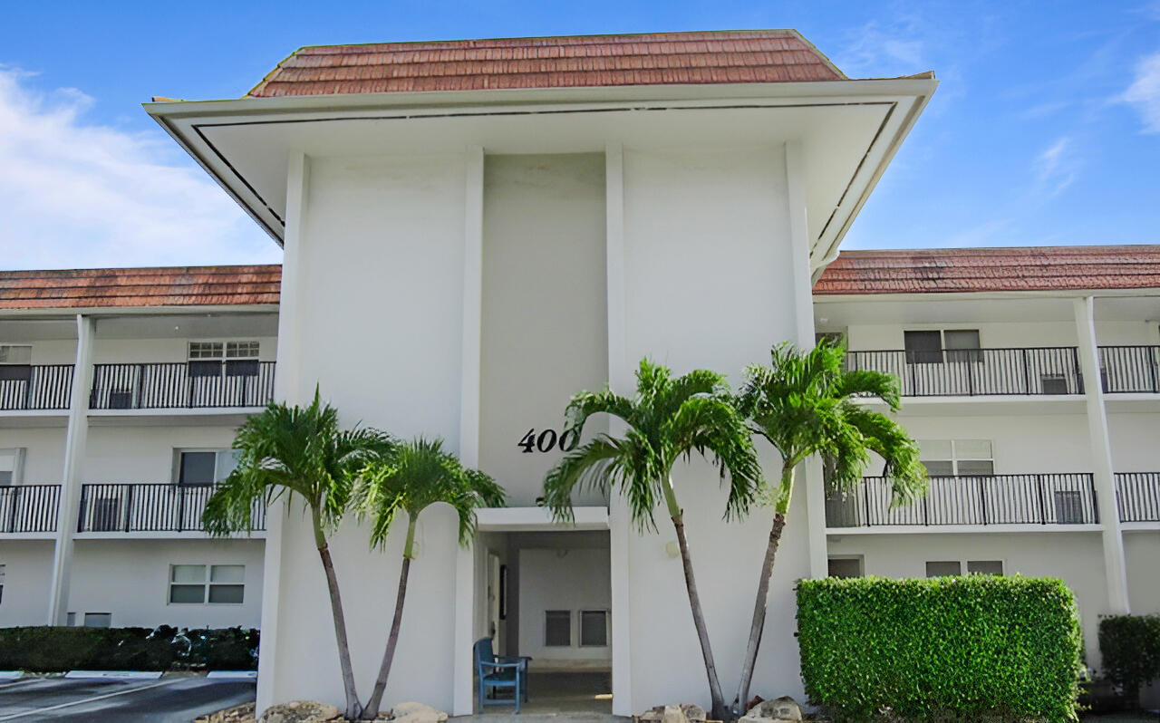 400 Wilma Circle 301, Riviera Beach, Palm Beach County, Florida - 2 Bedrooms  
2 Bathrooms - 