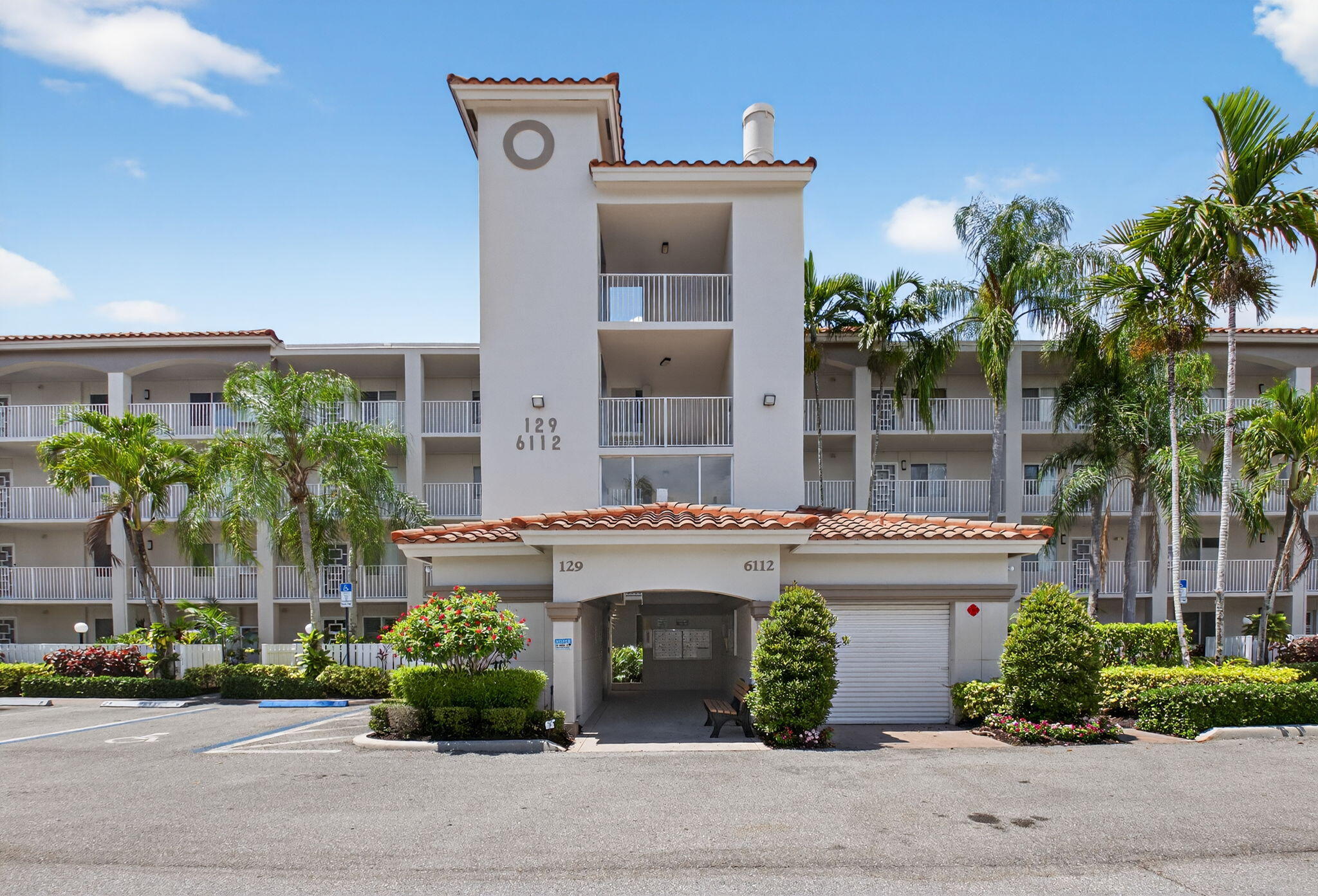 6112 Huntwick Terrace 404, Delray Beach, Palm Beach County, Florida - 2 Bedrooms  
2 Bathrooms - 