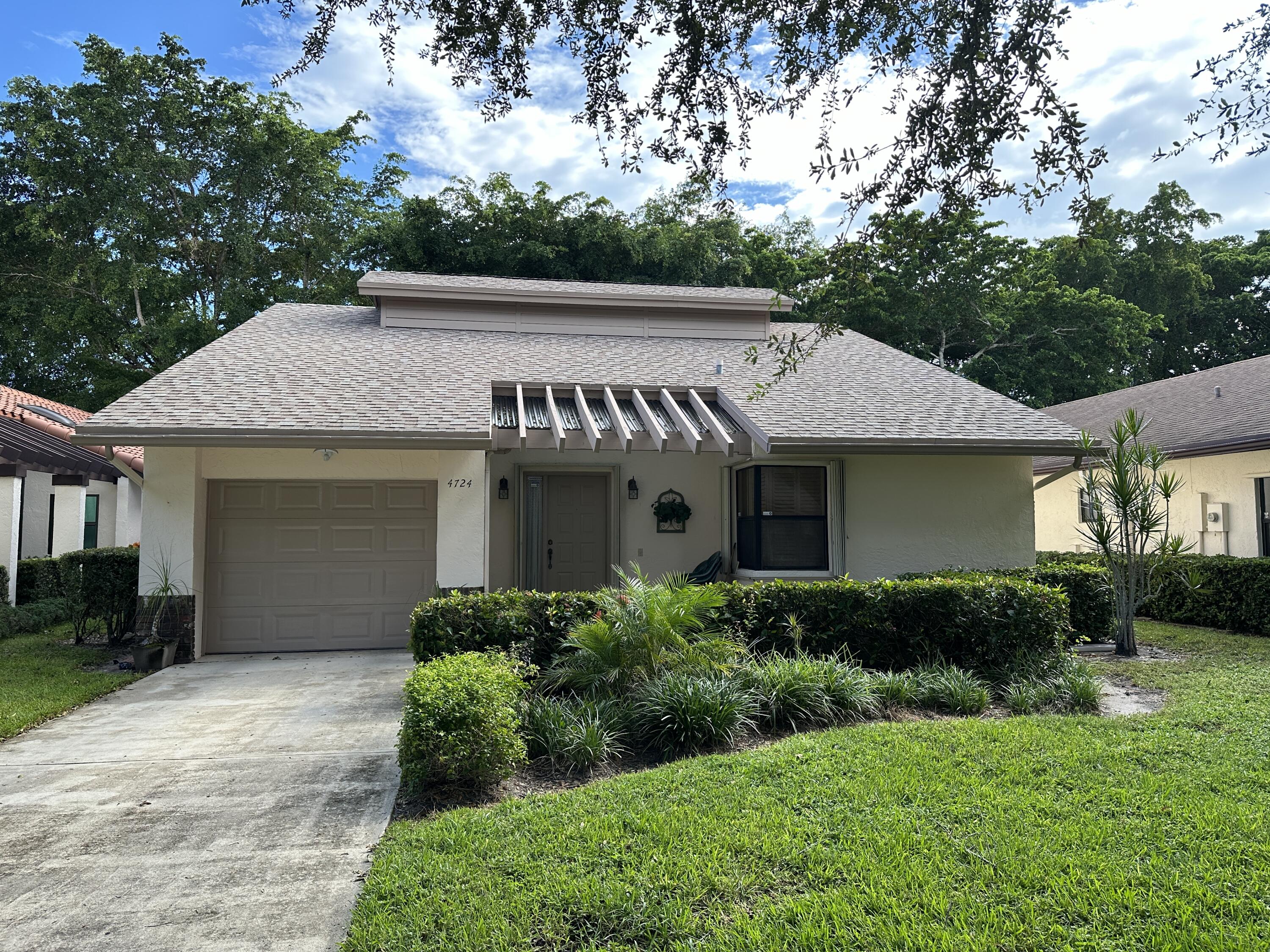 4724 Boxwood Circle, Boynton Beach, Palm Beach County, Florida - 2 Bedrooms  
2 Bathrooms - 