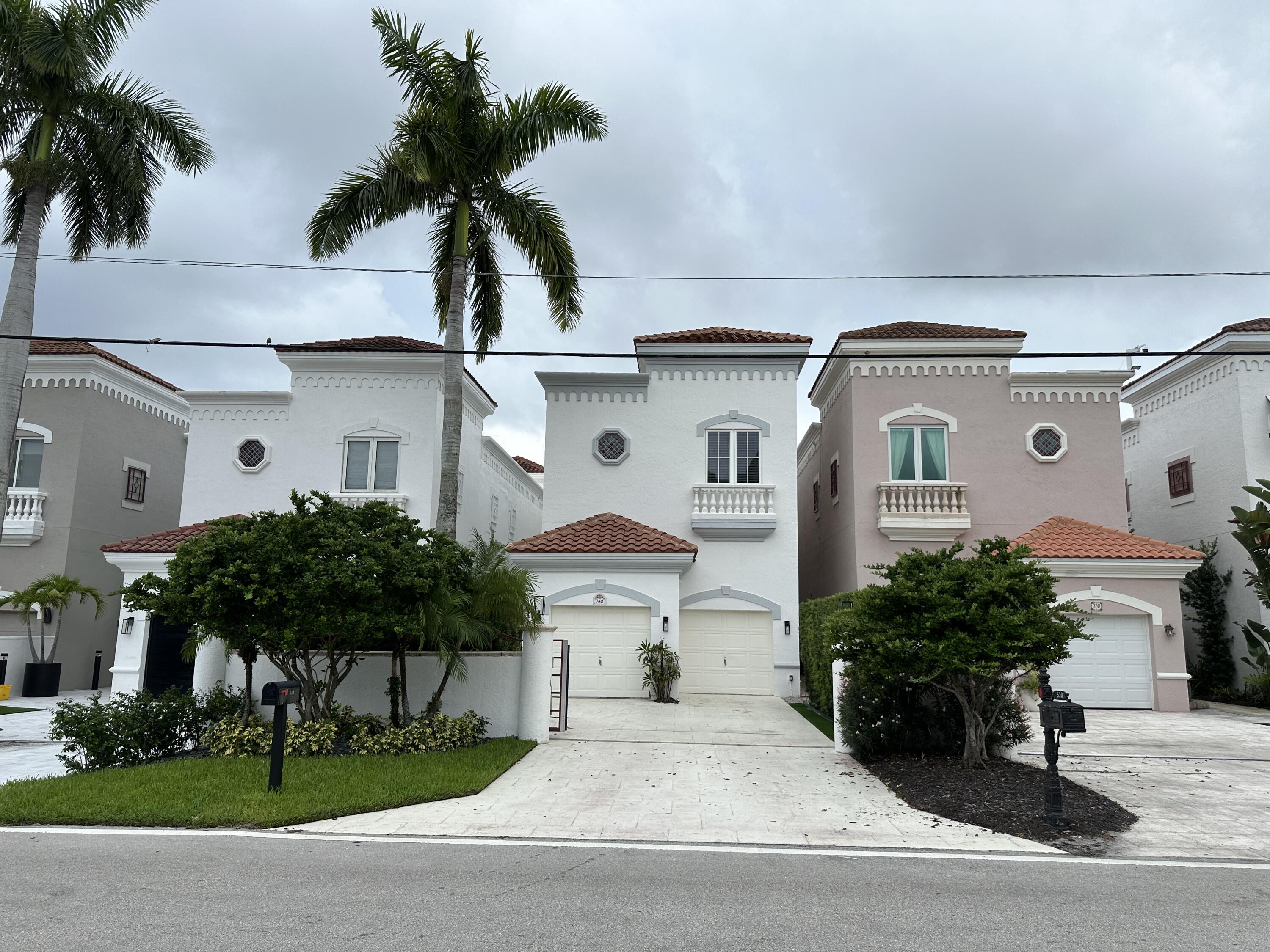 340 E Royal Palm Road, Boca Raton, Palm Beach County, Florida - 4 Bedrooms  
4.5 Bathrooms - 