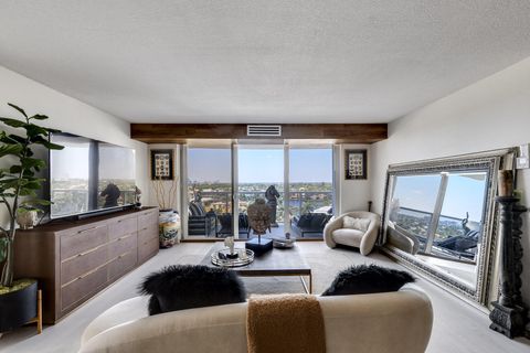 Photo of 2701 N Ocean Boulevard #9e, Fort Lauderdale, FL 33308 (MLS # RX-11086584)