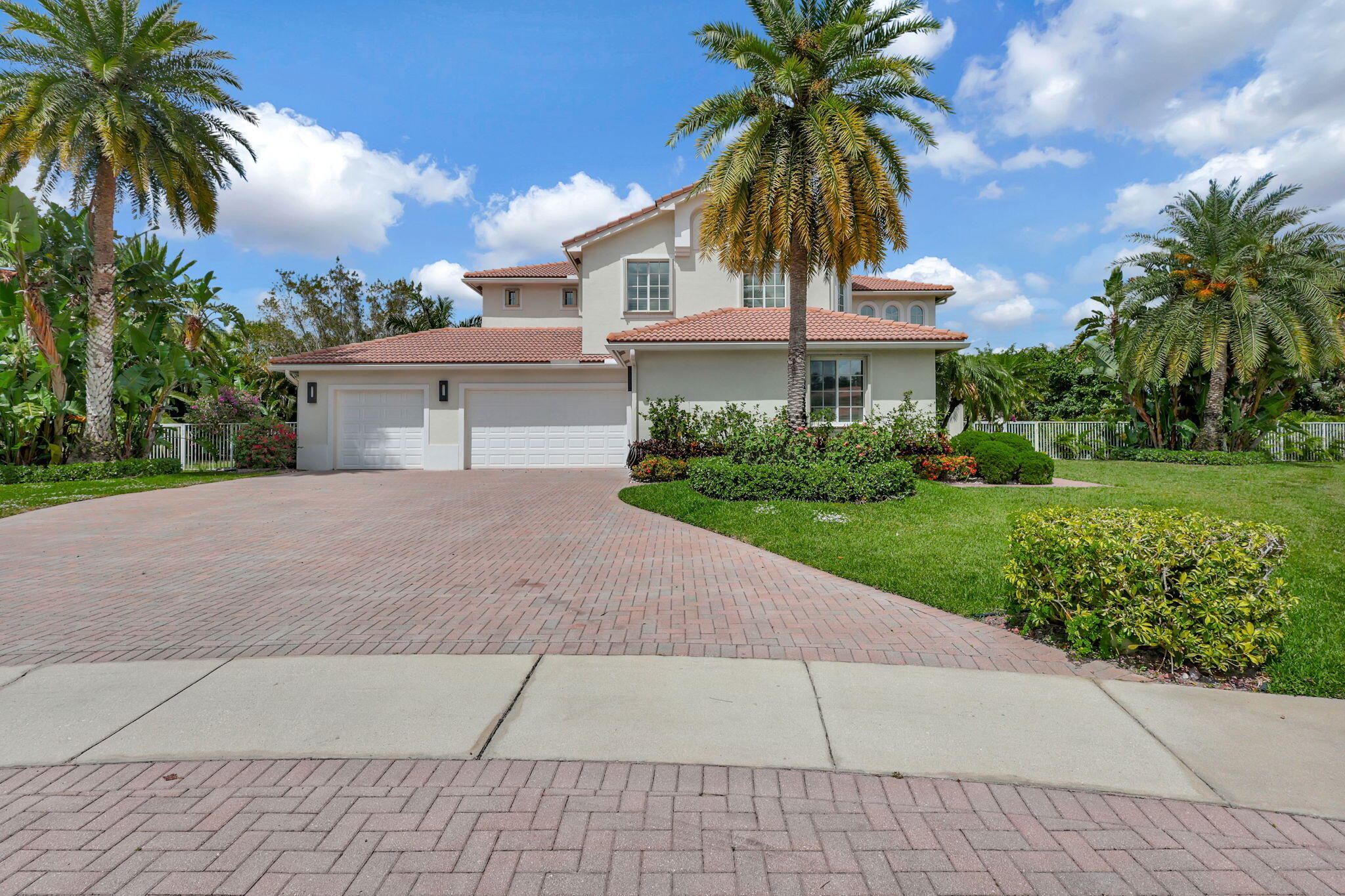 Property for Sale at 11146 Mainsail Court, Wellington, Palm Beach County, Florida - Bedrooms: 5 
Bathrooms: 5  - $1,500,000