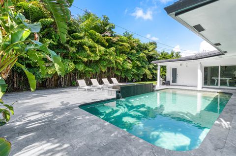 Photo of 960 SW 18th Street, Boca Raton, FL 33486 (MLS # RX-11103211)