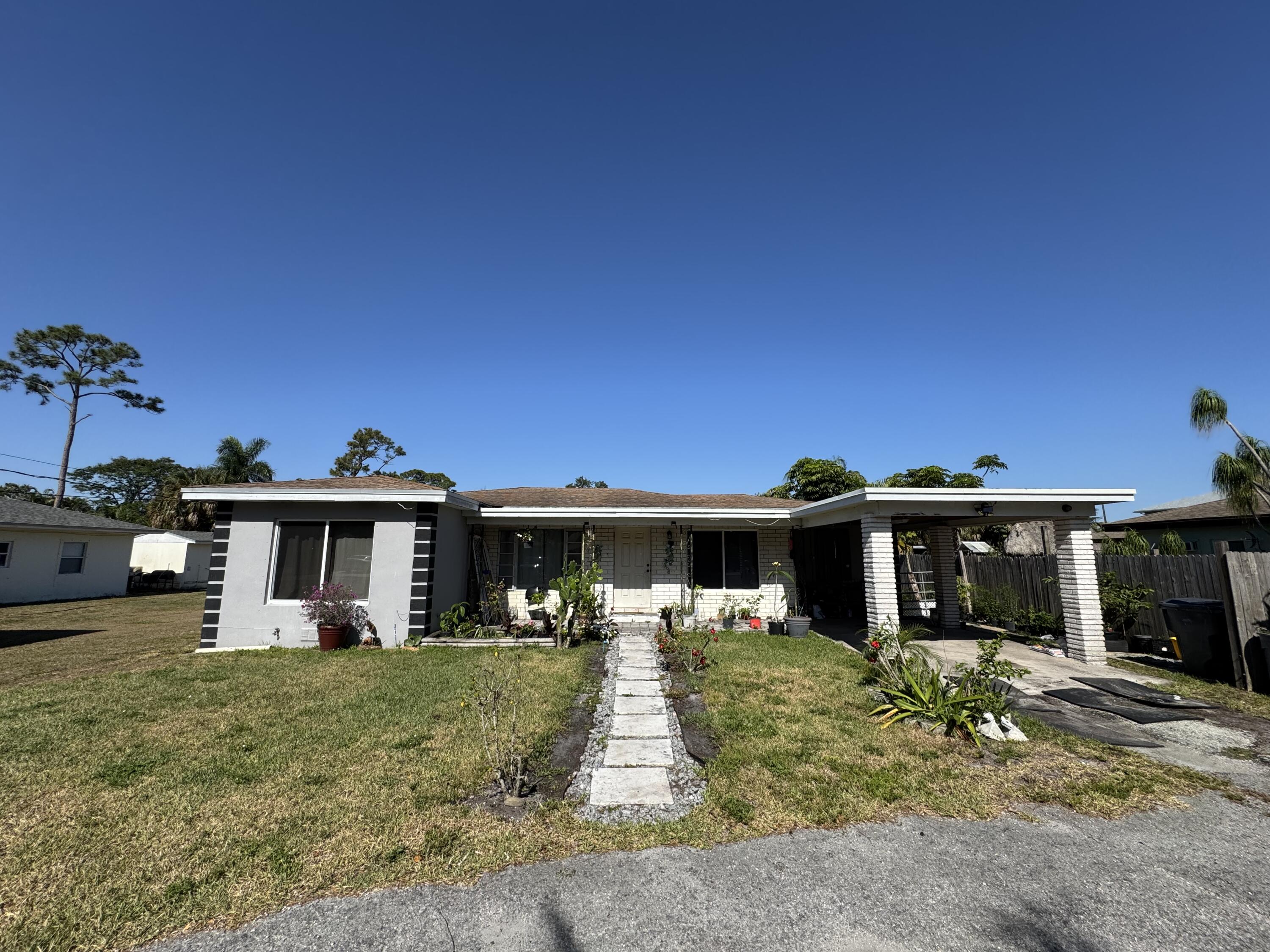 Property for Sale at 4281 Gulfstream Road, Lake Worth, Palm Beach County, Florida - Bedrooms: 4 
Bathrooms: 2  - $499,000