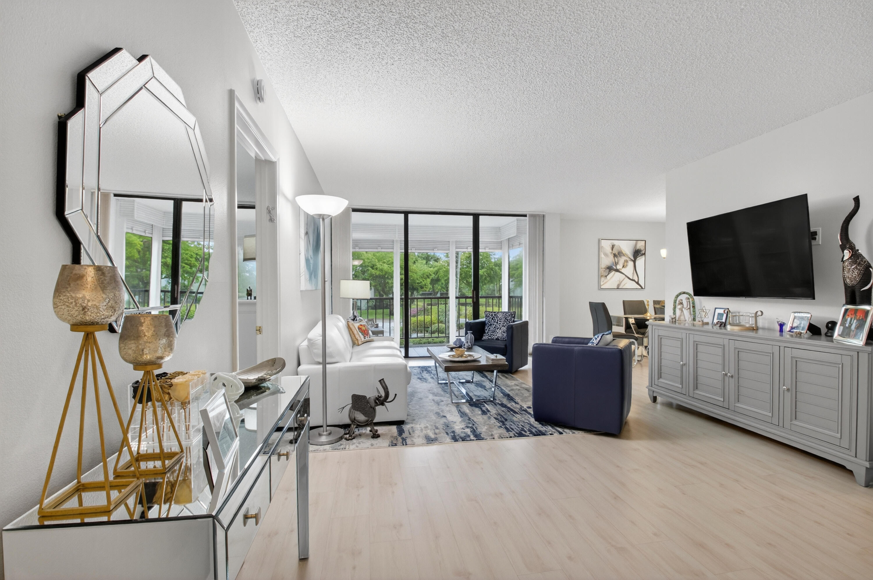 Property for Sale at 6815 Willow Wood Drive 4022, Boca Raton, Palm Beach County, Florida - Bedrooms: 2 
Bathrooms: 2  - $249,000