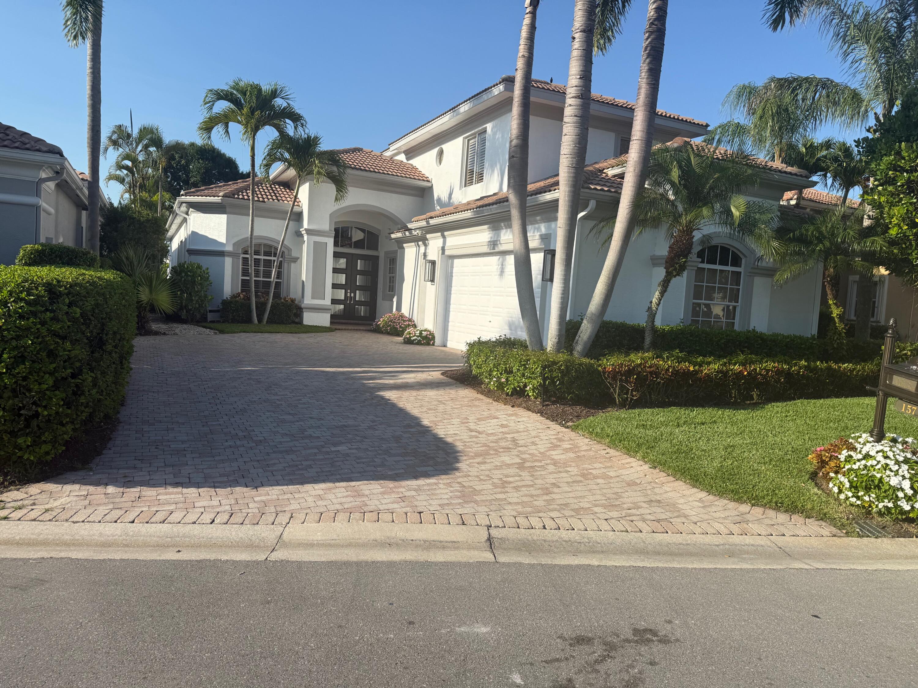 157 Esperanza Way, Palm Beach Gardens, Palm Beach County, Florida - 4 Bedrooms  
3.5 Bathrooms - 