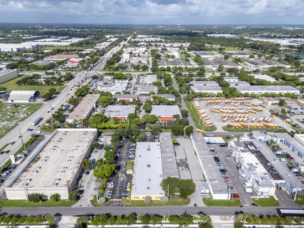 Photo of 2501 NW 17th Lane #C,D, Pompano Beach, FL 33064 (MLS # RX-11019028)