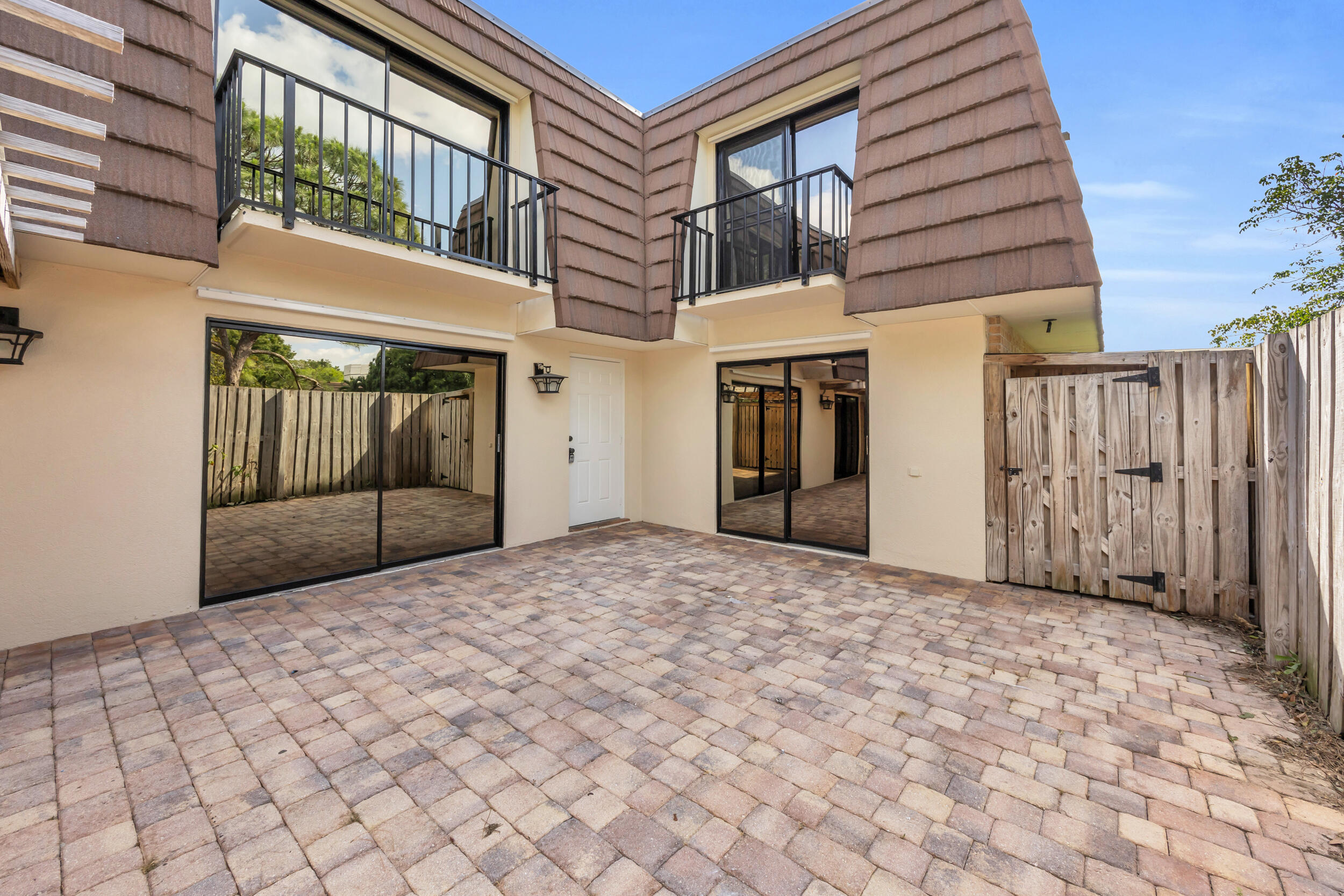 Property for Sale at 1907 19th Lane, Palm Beach Gardens, Palm Beach County, Florida - Bedrooms: 3 
Bathrooms: 2.5  - $435,000