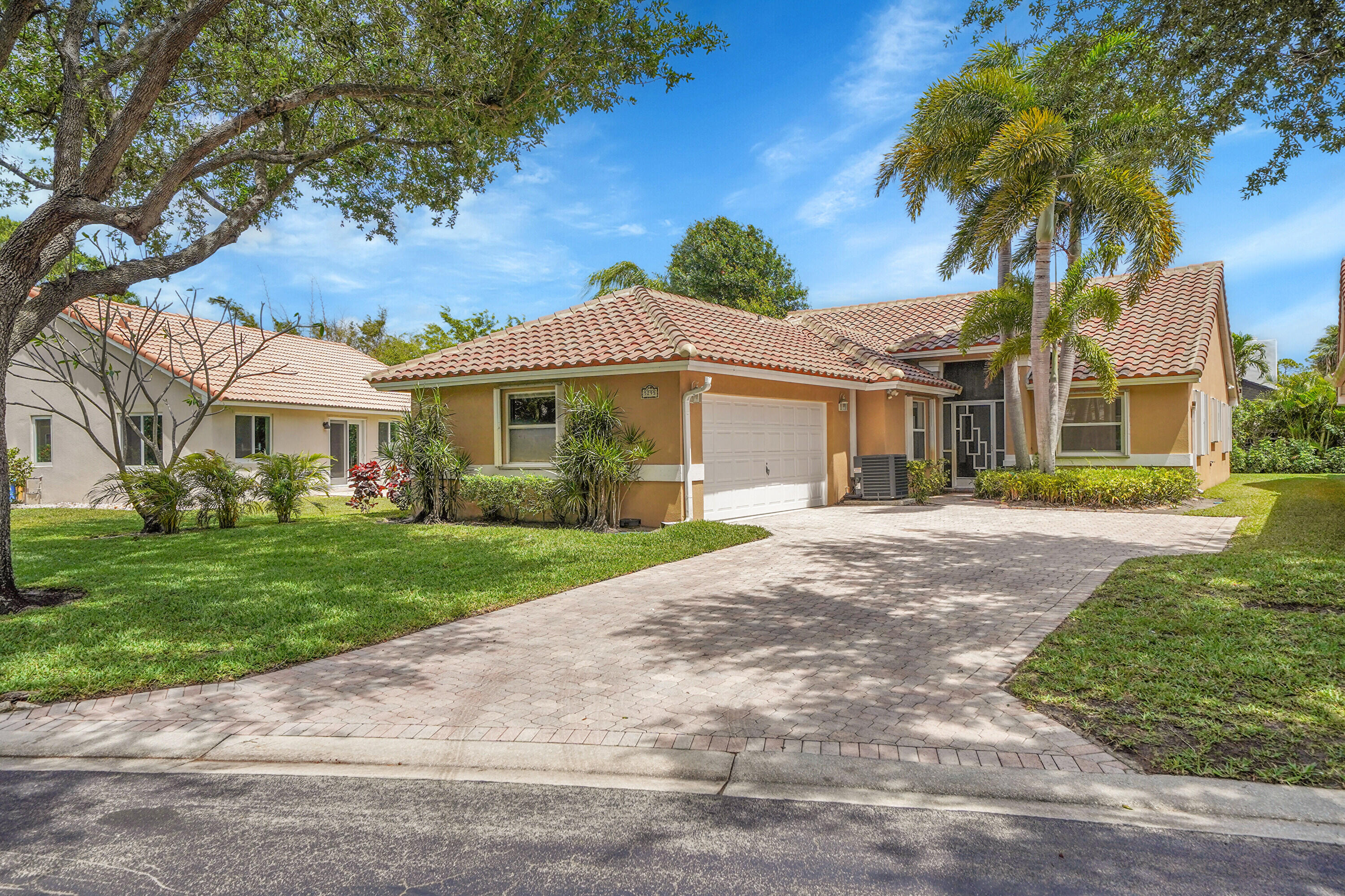 Property for Sale at 5295 Grande Palm Circle, Delray Beach, Palm Beach County, Florida - Bedrooms: 3 
Bathrooms: 2  - $525,000