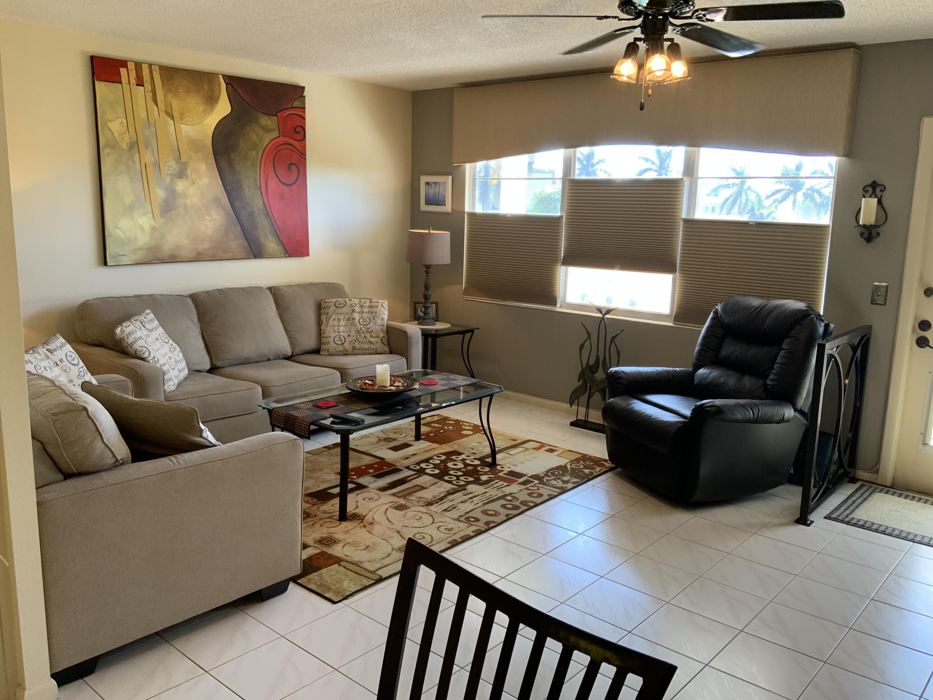 3053 Cornwall C 3053, Boca Raton, Palm Beach County, Florida - 1 Bedrooms  
1.5 Bathrooms - 