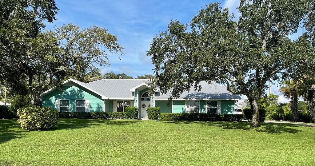 Photo of 717 W Fischer Circle, Sebastian, FL 32958 (MLS # RX-11125445)