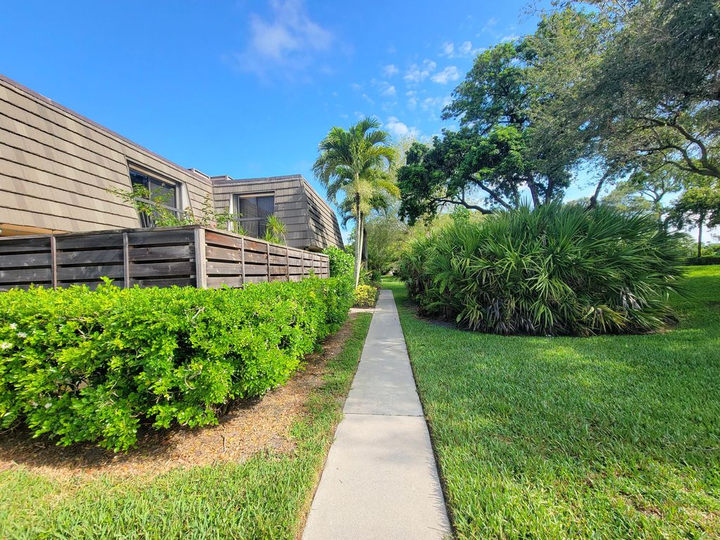 Photo of 1218 12th Terrace, Palm Beach Gardens, FL 33418 (MLS # RX-11032881)